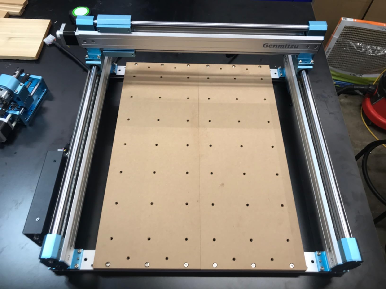 Genmitsu 4040-PRO CNC Router Machine for Metal Acrylic Cutting Milling | Upgraded Version, GRBL Control, Lead Screw Driven, 3-Axis Engraving, 17.1'' x 15.7'' x 3.1'' Working Area customer photo 2
