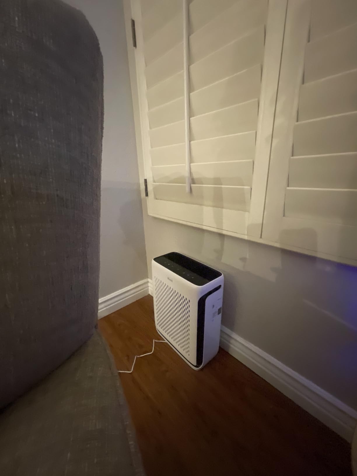 LEVOIT Air Purifier for Home Large Room Up to 1073Ft² with Air Quality Monitor, AHAM VERIFIDE, Smart WiFi, Washable Pre-Filter, HEPA Sleep Mode for Pets, Allergies, Dust, Pollen, Vital 100S-P, White customer photo 1
