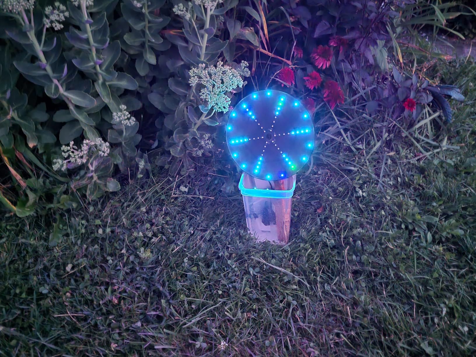 SZMP Solar Fountain 4W Bird Bath Fountains Upgraded 60 LED Lights, Built-in 4000 mAh Battery with 7 Nozzles & 4 Fixers, Solar Water Fountain for Garden, Bird Bath, Pool, Pond, Outdoor customer photo 2