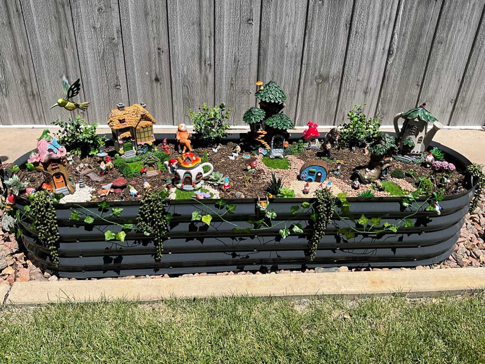 Utopia Home Galvanized Raised Garden Bed Kit 4x2x1ft, Planter Box Raised Garden Beds Outdoor, Easy Assembly Metal Raised Bed for Gardening Vegetables, Fruits, Flowers - Pack of 01 - Silver customer photo 2