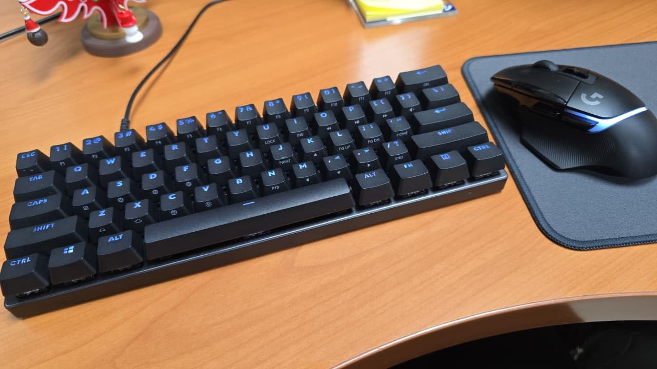 LOGITECH PRO X 60% Wireless Gaming Keyboard (Tactile Optical) customer photo 1