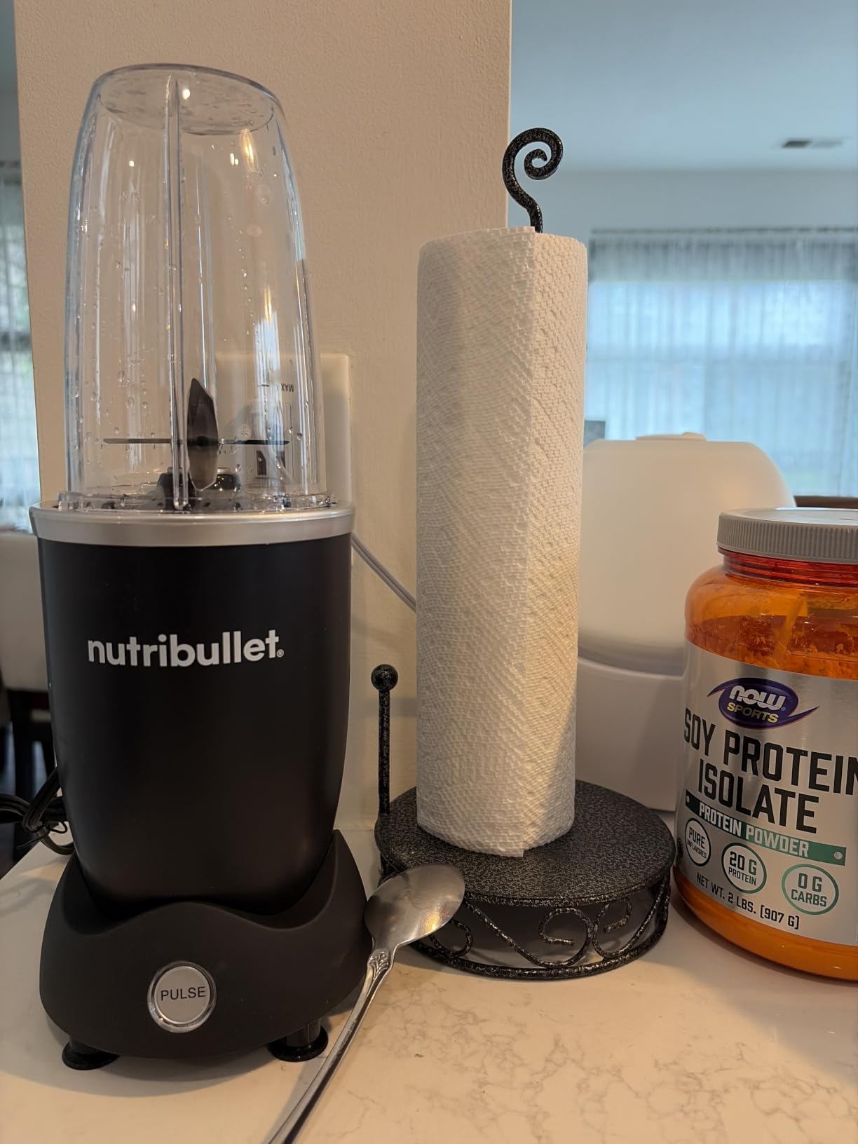 nutribullet Pro+ Personal Blender 1200W - Pulse Function, Auto Shut-Off, Nutrient Extractor for Smoothies, Shakes & Salsas - Includes 32 oz & 24 oz To-Go Cups, Matte Black customer photo 1