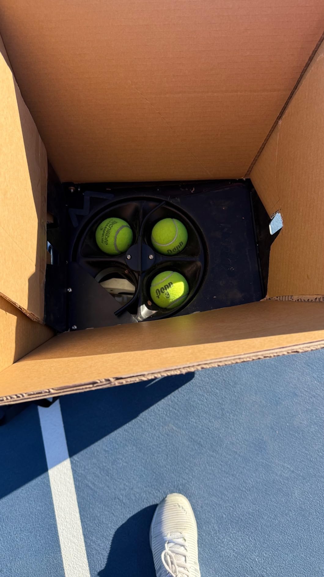 Nisplay Portable Tennis Ball Machine (26lbs) - Dual Motor for TopSpin and Backspin, 80+ Balls, Max 68MPH, 4+ Hours Play with External Lithium Battery customer photo 1