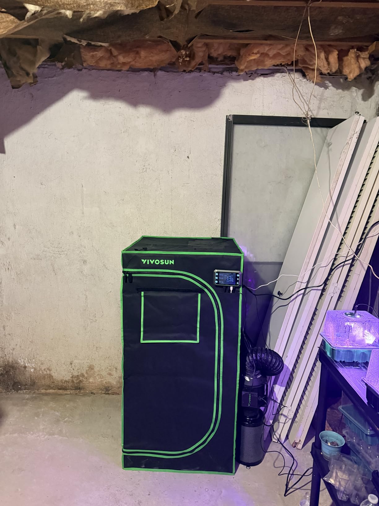 VIVOSUN Smart Grow Tent Kit 2.7x2.7ft 150W LED E42A+ Controller Grow System | WiFi-Integrated Automatic Control with GrowHub E42A+, 150W Full Spectrum LED, Efficient Ventilation System customer photo 1