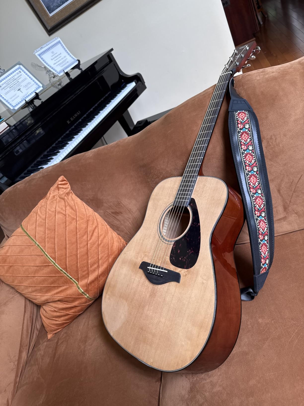 YAMAHA FG800J Solid Top Acoustic Guitar customer photo 1