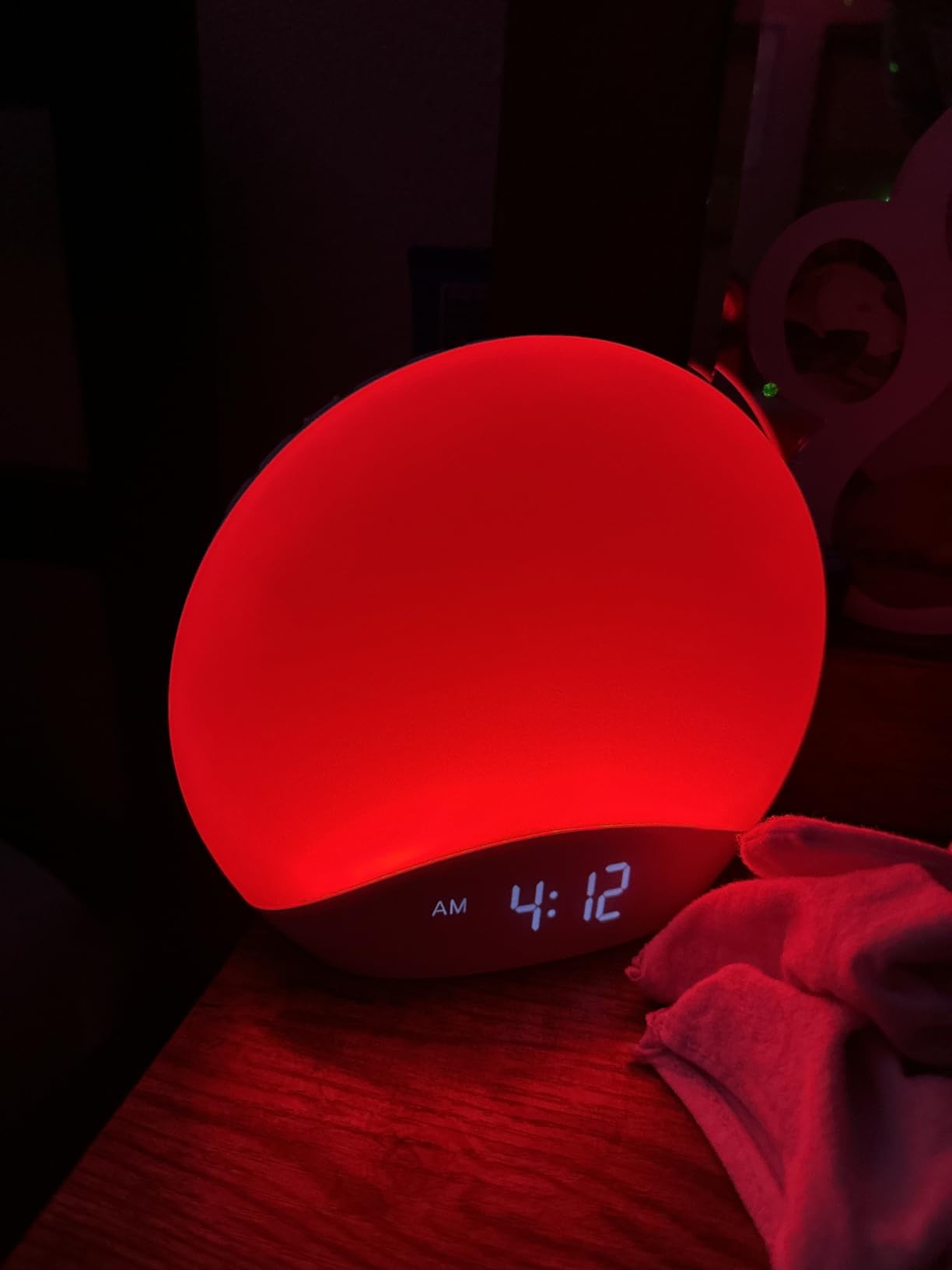REACHER Wood Grain Sunrise Alarm Clock and Sound Machine Nightlight | Digital Dimmable Clock for Bedroom, 26 Sleep Sounds, White Noise Machine for Baby, Adults, Wake Up Light Alarm Clock for Kids customer photo 1