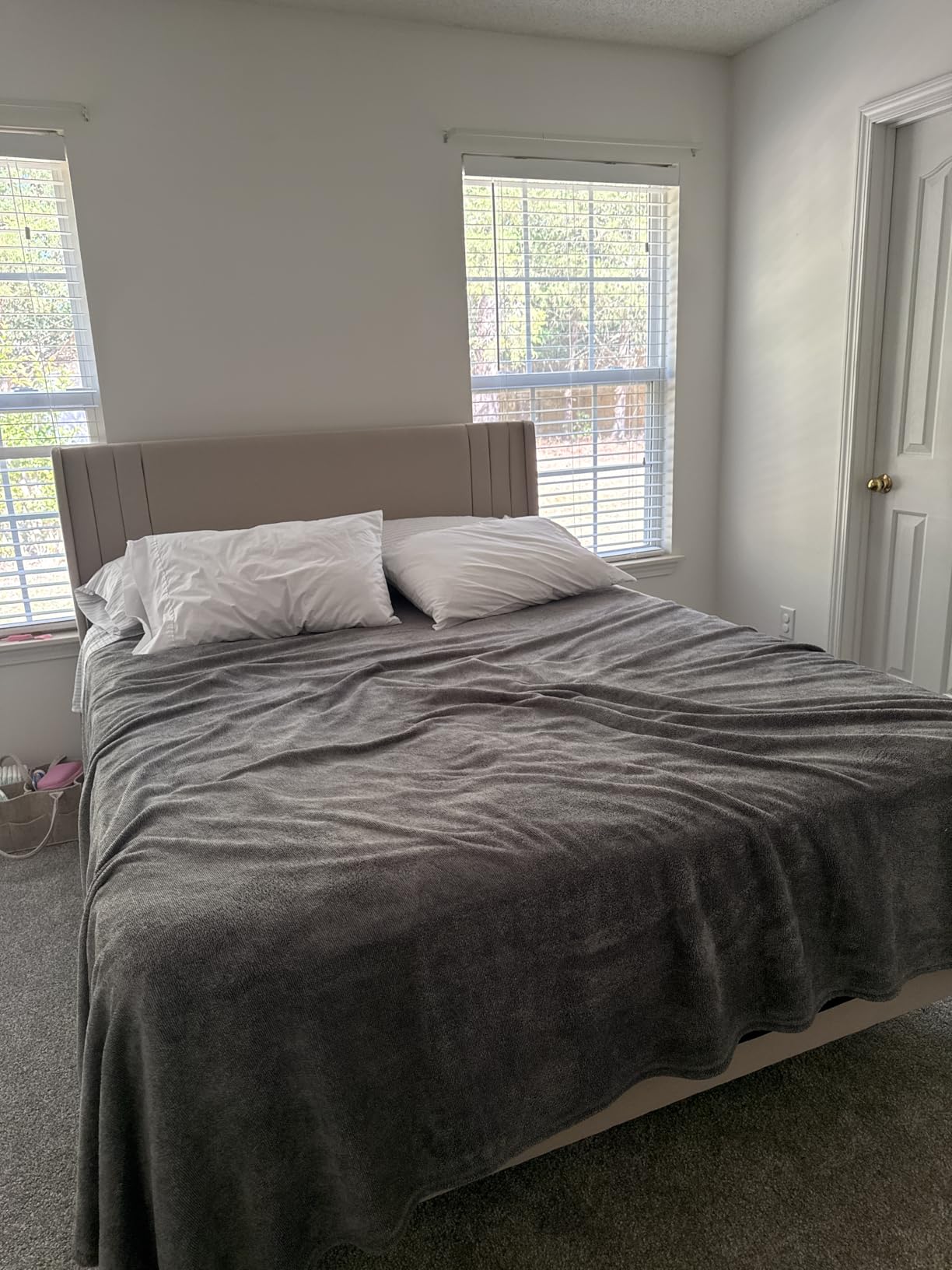 Gizoon Queen Bed Frame with Wingback Headboard, Upholstered Platform Bed, Bed Frame with Padded Headboard, Wooden Slats, Noise-Free, No Box Spring Needed, Easy Assembly, Beige customer photo 2