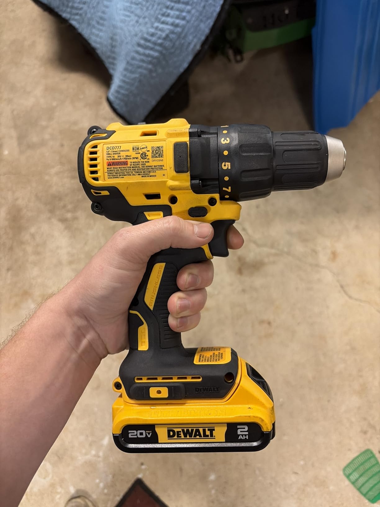 DEWALT 20V MAX Cordless Drill Driver Set, Electric Drill, Brushless 1/2 In 2 Speed, 2.0 Ah Battery and Charger Included, LED Light (DCD777D1) customer photo 2