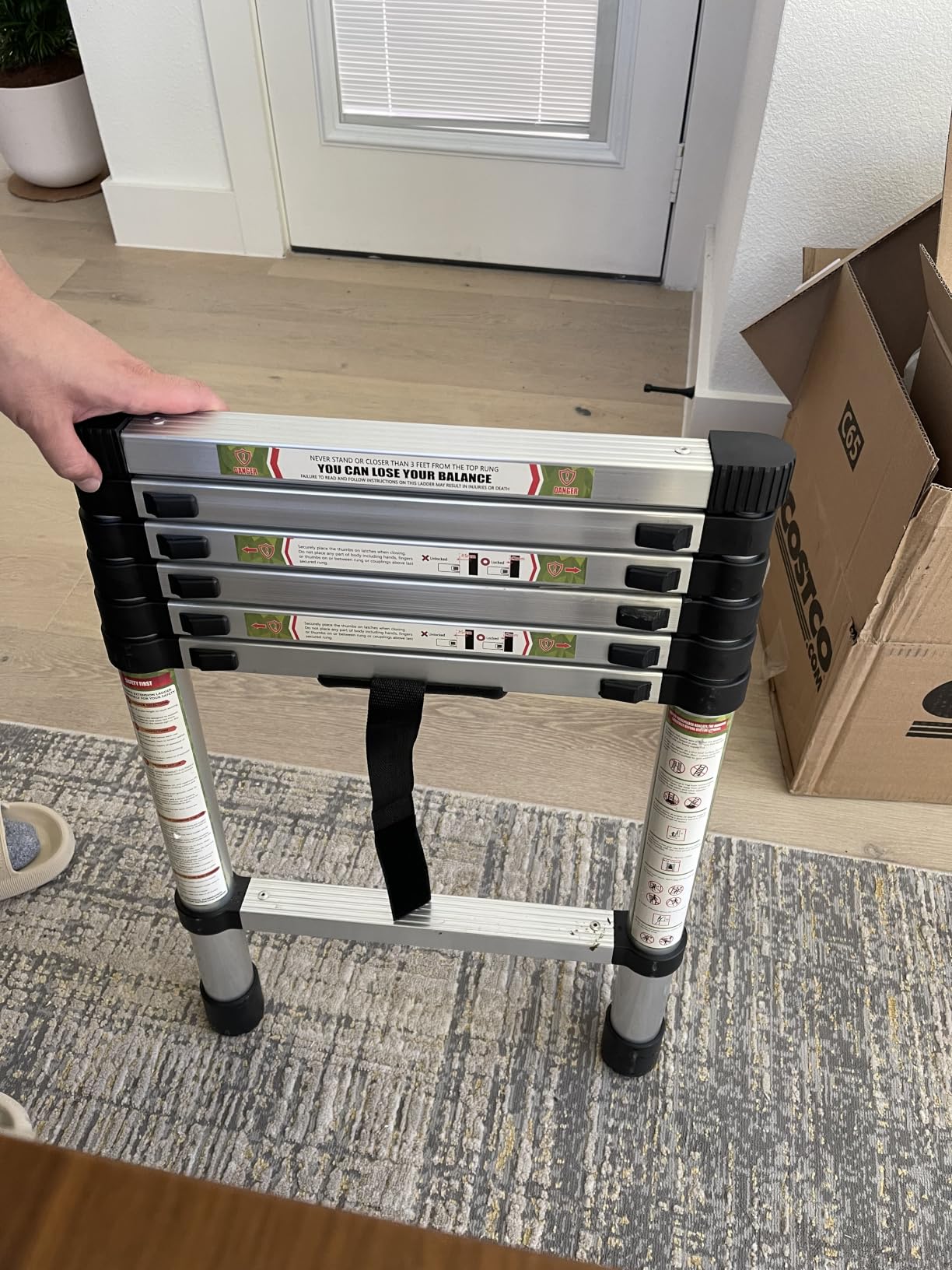 RIKADE Telescopic Ladder, 6.5 ft Aluminum Telescoping Ladder with Non-Slip Feet, Portable Extension Ladder for Household and Outdoor Working, 330 lb Capacity customer photo 1