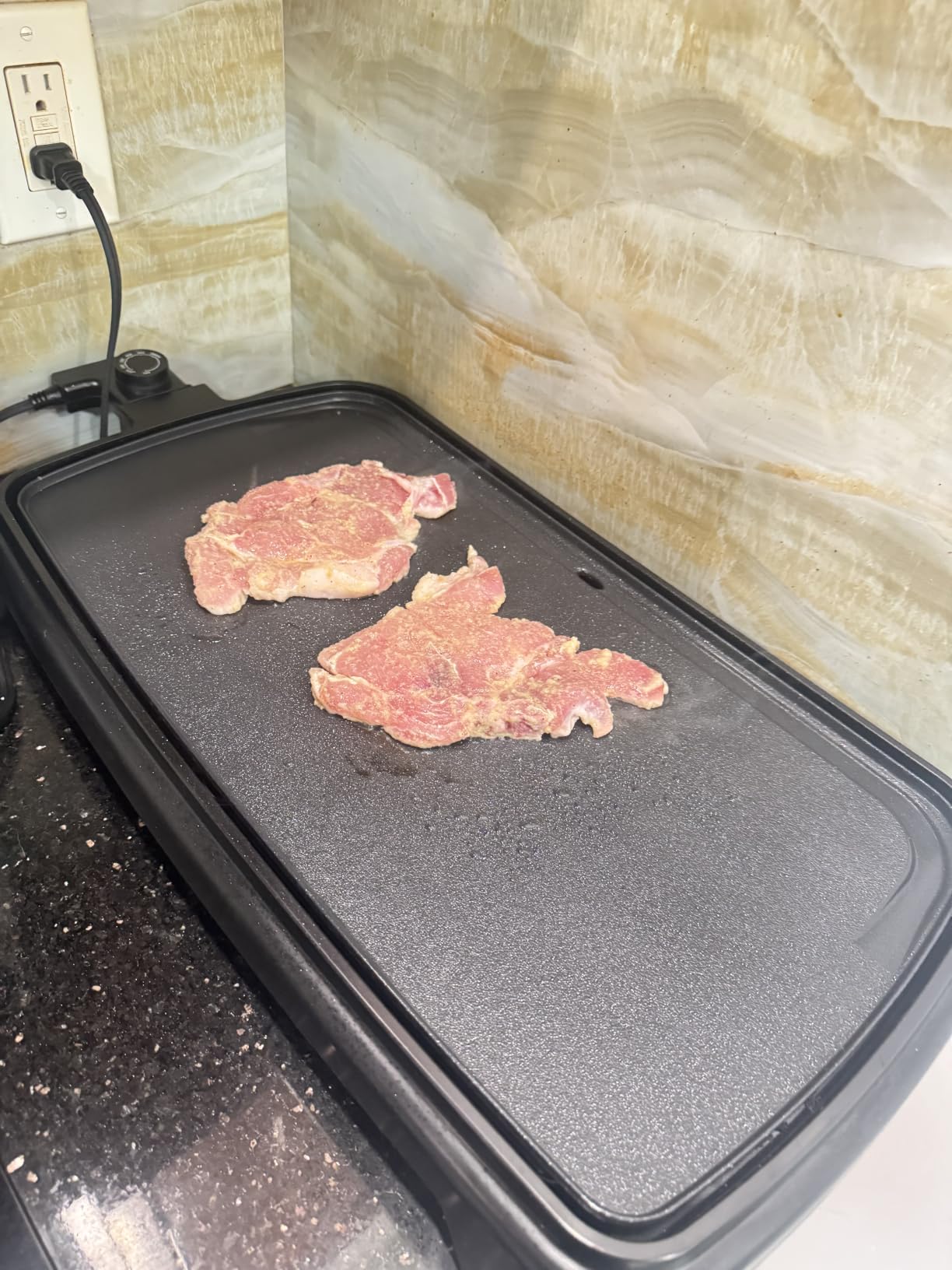 Chefman XL Electric Griddle with Removable Temperature Control, Immersible Flat Top Grill, Burger, Eggs, Pancake Griddle, Nonstick Extra Large Cooking Surface, Slide Out Drip Tray, 10 x 20 Inch customer photo 1