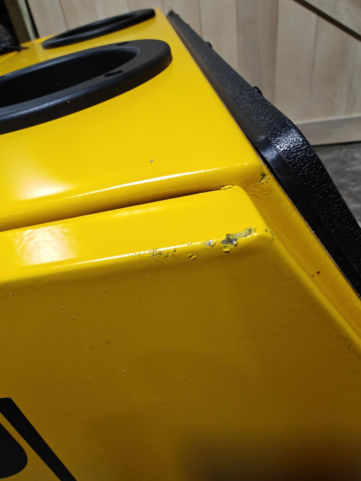 DEWALT Abrasive Blast Cabinet, Modular Standalone or Benchtop Sand Blasting Cabinet 20 CFM @ 90 PSI, Max Pressure 125 PSI (DXCM009-0370) customer photo 2