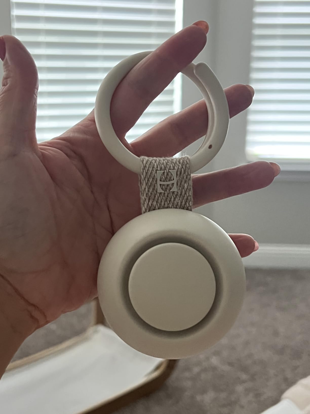 Hatch Go | Portable Sound Machine for Babies and Kids | Sleep Soother | 10 Soothing Sounds | White Noise | Shush | Travel | Registry Gift | Baby Shower | Clips on Stroller | Putty customer photo 1