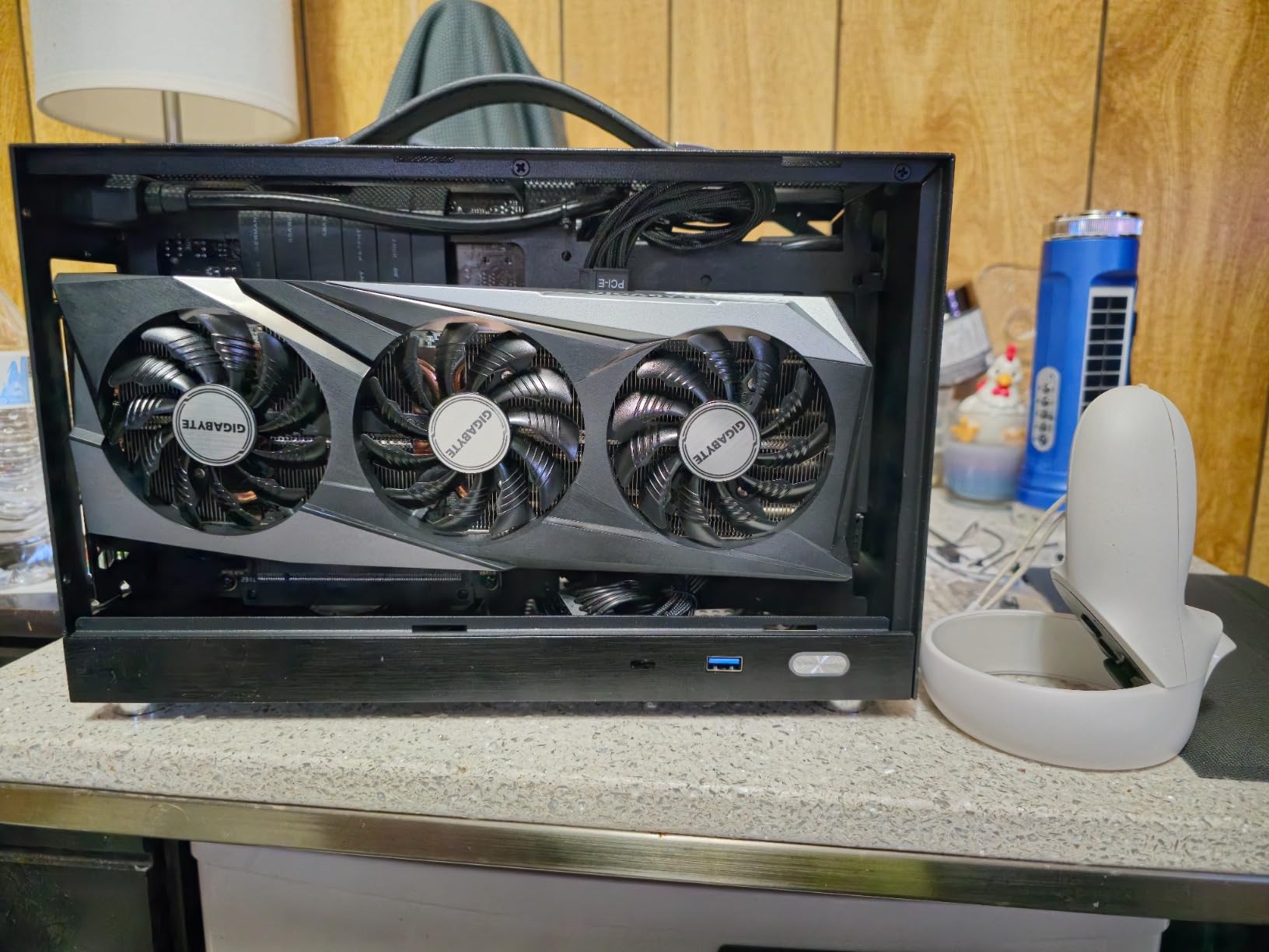 Gigabyte GV-R76GAMING OC-8GD Radeon RX 7600 Gaming OC 8G Graphics Card, 3X WINDFORCE Fans 8GB 128-bit GDDR6 customer photo 2