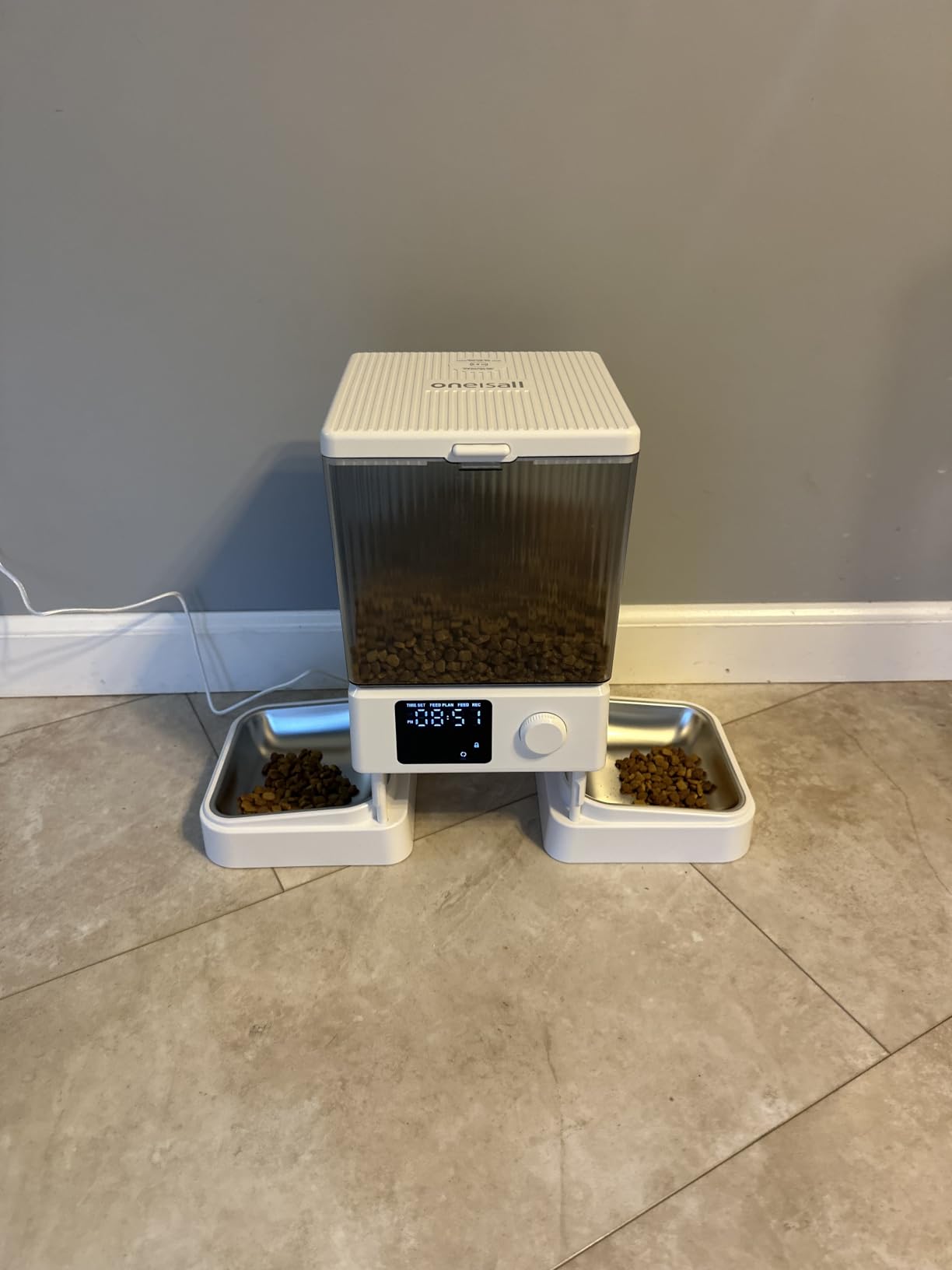 oneisall Automatic Cat Feeder for 2 Cats Pets, Timed Cat Food Dispenser | 20 Cups/5L, Prevent Fighting, Precise Portion, Balanced Dispense, Non-Slip & Stable, Voice Recorder, Stainless Steel Bowls customer photo 1