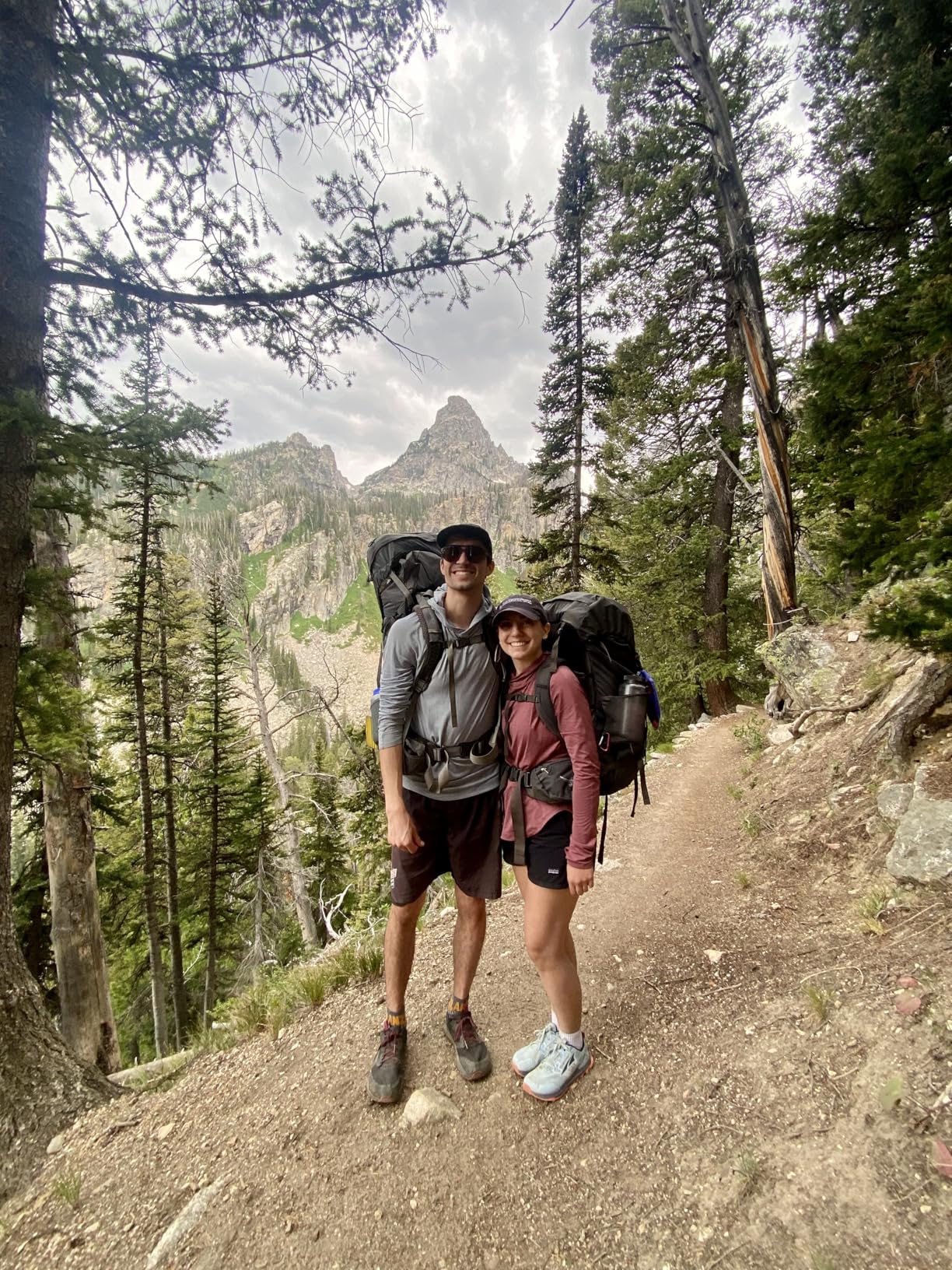 Osprey Renn 65L Women's Backpacking Backpack, Dark Charcoal/Gray Wolf customer photo 2