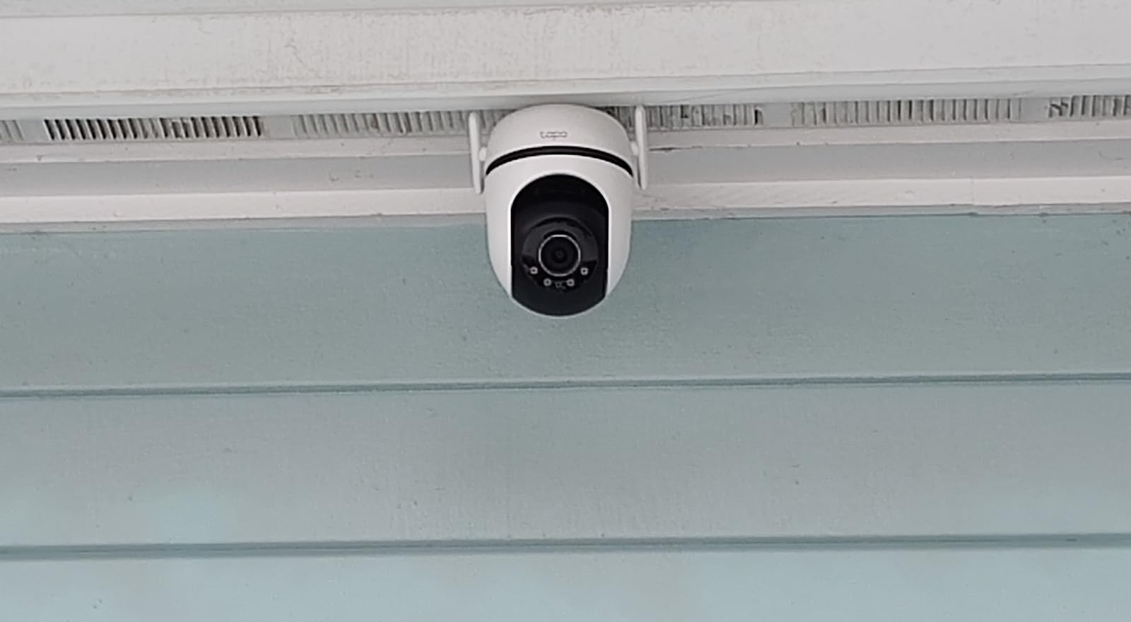TP-Link Tapo 2K QHD Outdoor Pan/Tilt Wi-Fi Security Camera, 360° View, Motion Tracking, Color Night Vision, Free Person/Vehicle/Motion Detection, Cloud & SD Card Storage, 24/7 Recording, Tapo C520WS customer photo 1