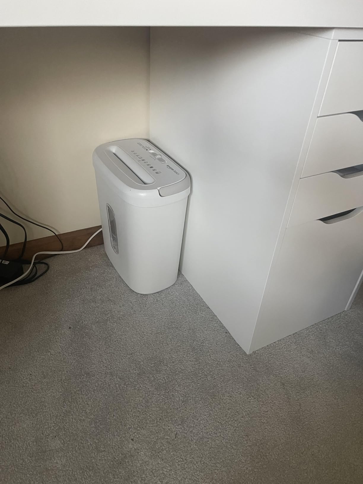 Amazon Basics 12-Sheet Cross-Cut Paper and Credit Card Shredder with Overheat Protection, Black (New Model) customer photo 1
