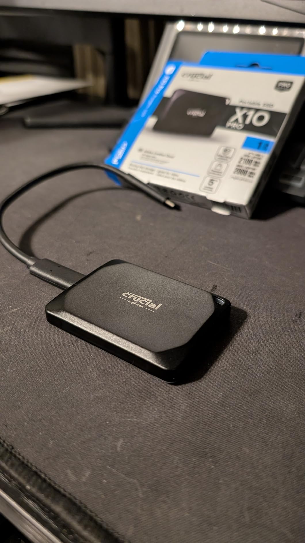 Crucial X10 Pro 1TB Portable SSD, Up to 2100MB/s Read, 2000MB/s Write, 3.2 USB-C, External Solid State Drive, Durable Storage for PC & Mac, for Professional Creators customer photo 2