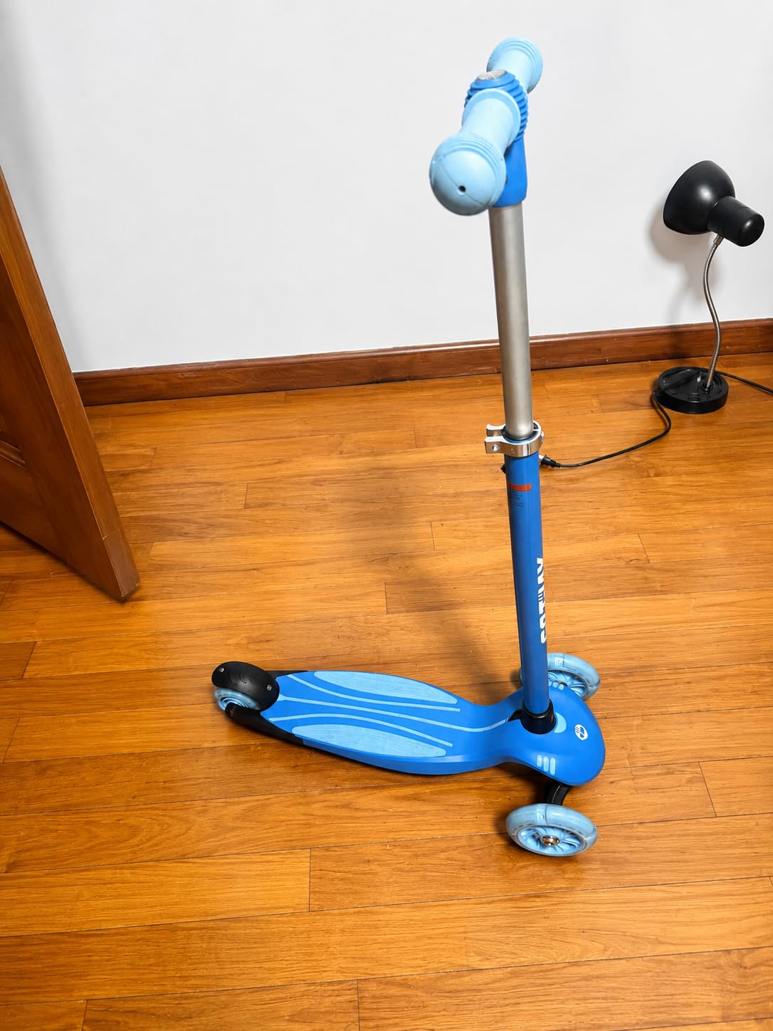 Gotrax KS1 Kids Kick Scooter, 3 Wheels for Boys & Girls 2-8, Gifts | LED Light-Up Wheels, 3 Adjustable Handlebar, Easy Assembly, Lightweight, Wide Anti-Slip Deck, Lean to Steer, Max Load 110 lbs customer photo 2