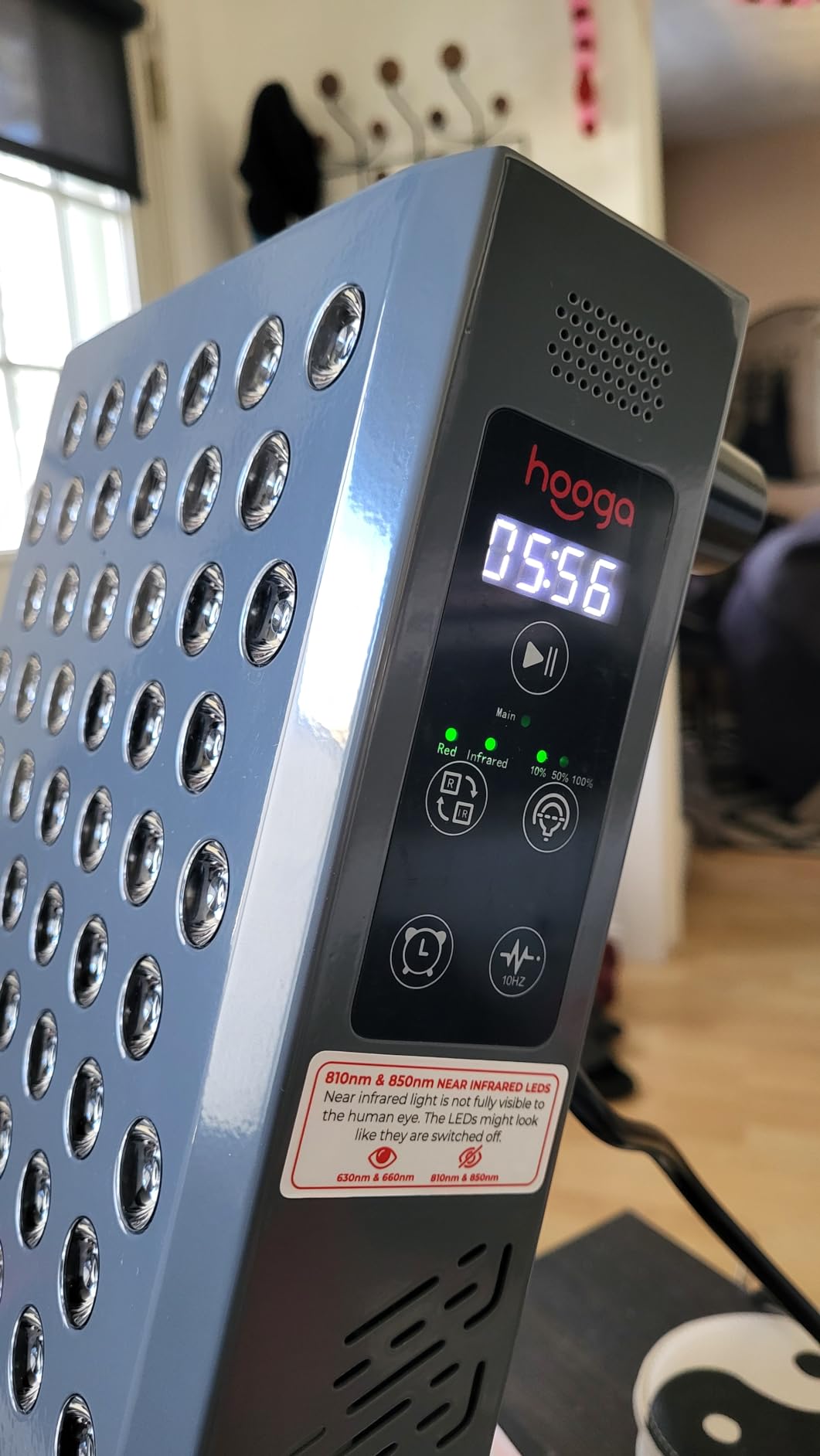 Hooga Red Light Therapy Panel Device - Full Body Panel, 630nm 660nm 810nm 850nm Red & Near Infrared Light Therapy, 300 Quad Chip LEDs, Brightness Control, Pulse Mode - ULTRA1500 customer photo 2