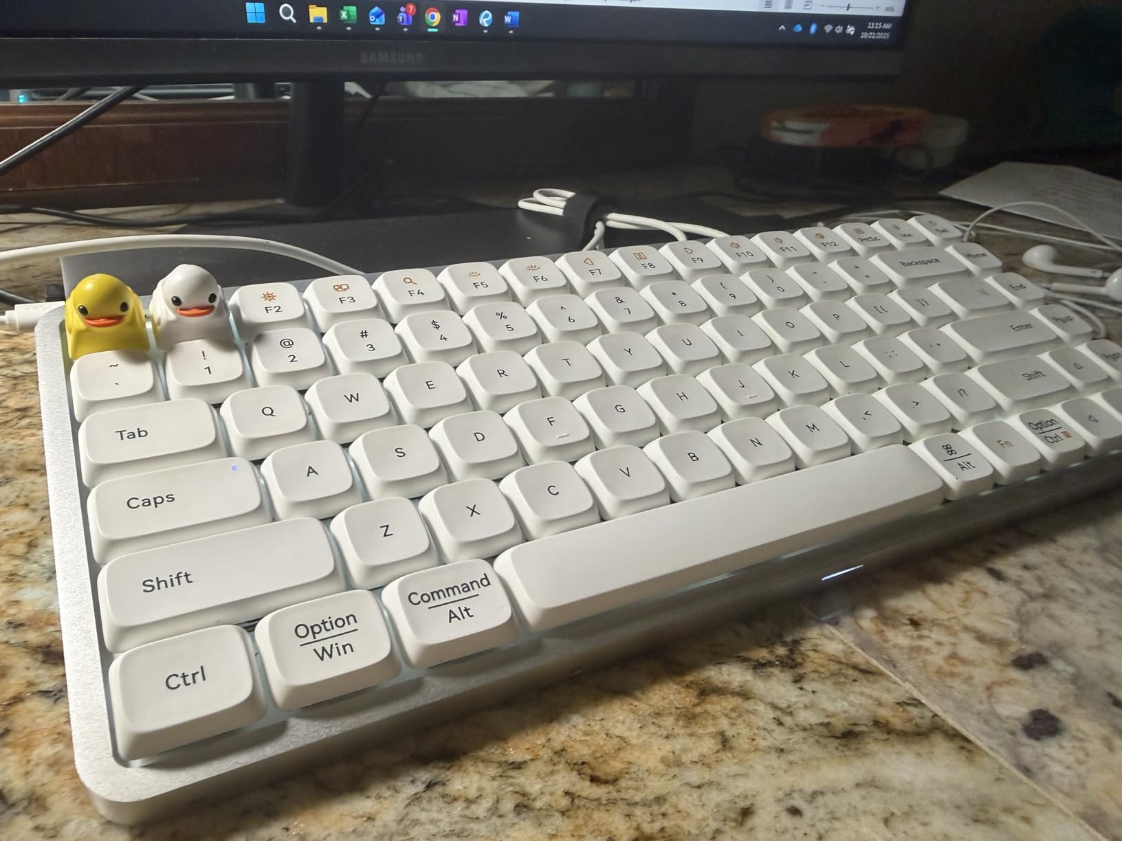 Lofree Flow84 Low Profile Mechanical Keyboard, 75 Percent Rechargeable Wireless, Bluetooth and Wired for Windows/Mac, White Ghost Linear Switches customer photo 2