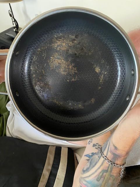 HexClad 5.5 Qt Hybrid Nonstick Deep Sauté Frying Pan & Lid, Induction Ready | Stay-Cool Handles, Dishwasher and Oven Safe up to 900°F, Compatible with All Cooktops customer photo 1