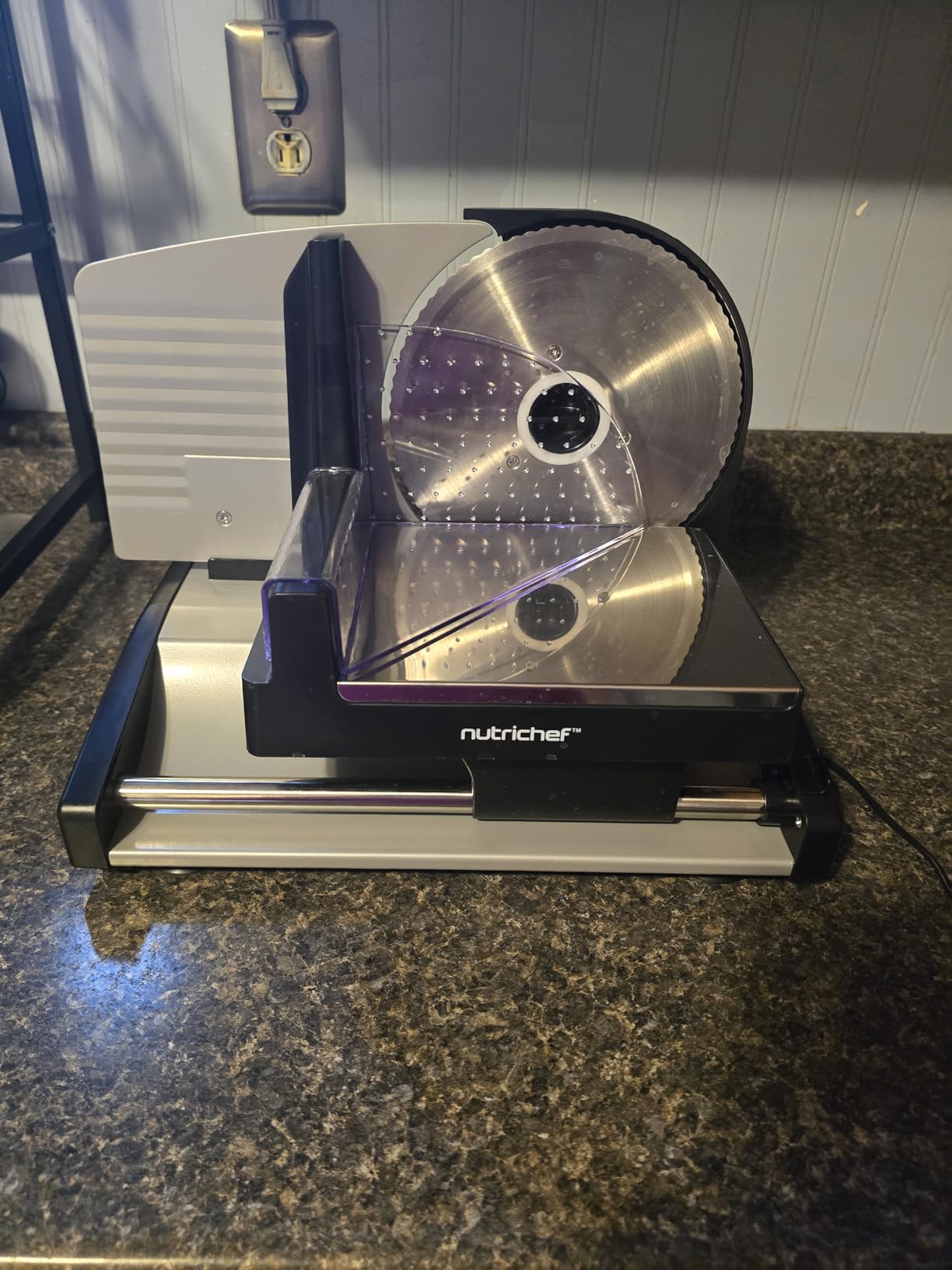 NutriChef Electric Meat Slicer | 200W Automatic Meat, Deli & Bread Slicer | Adjustable Dial for 0-15mm Cutting Range Thickness | Removable 7.5 IN Stainless Steel Blade & Food Pusher for Safety (Black) customer photo 2