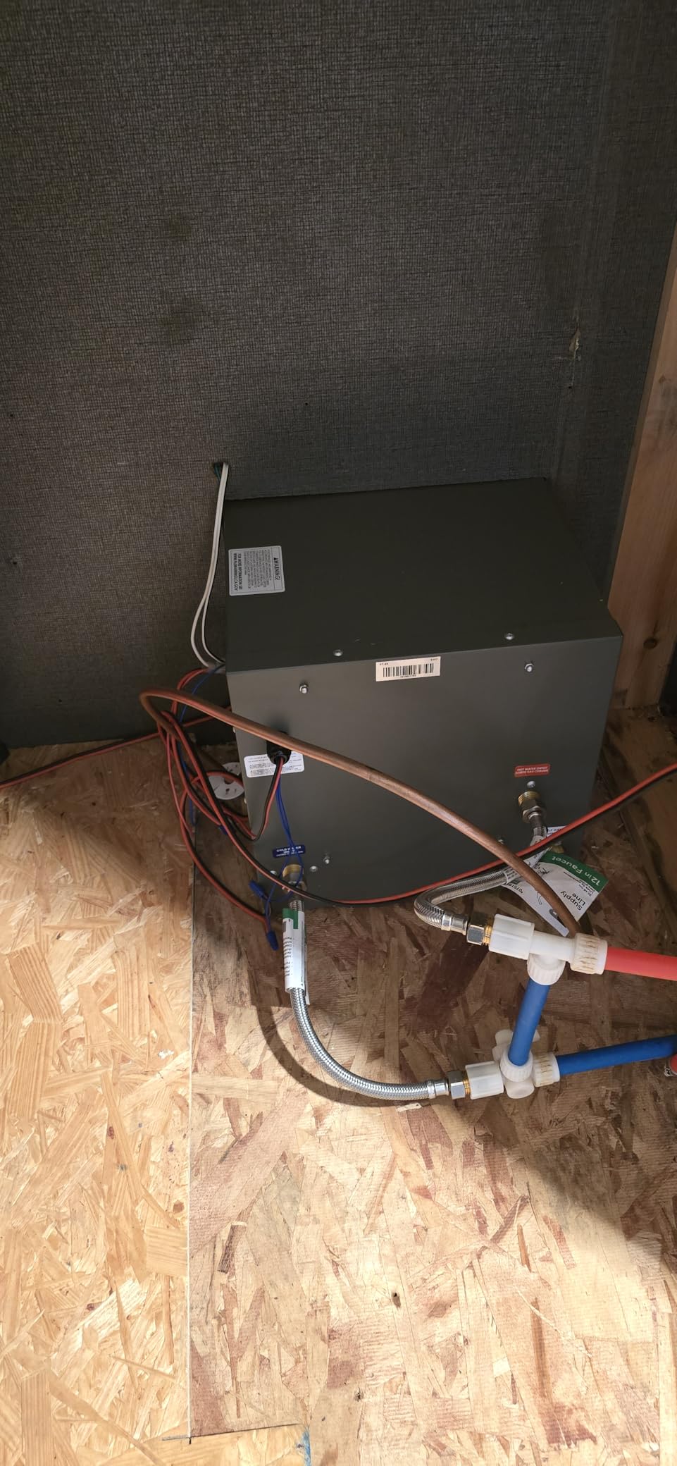 Suburban ST-60 60,000 BTU RV Tankless Water Heater, Freeze Protection, Digital Control Center, Flame-Out and Scald Protection, Child Lock, Energy Saving customer photo 2