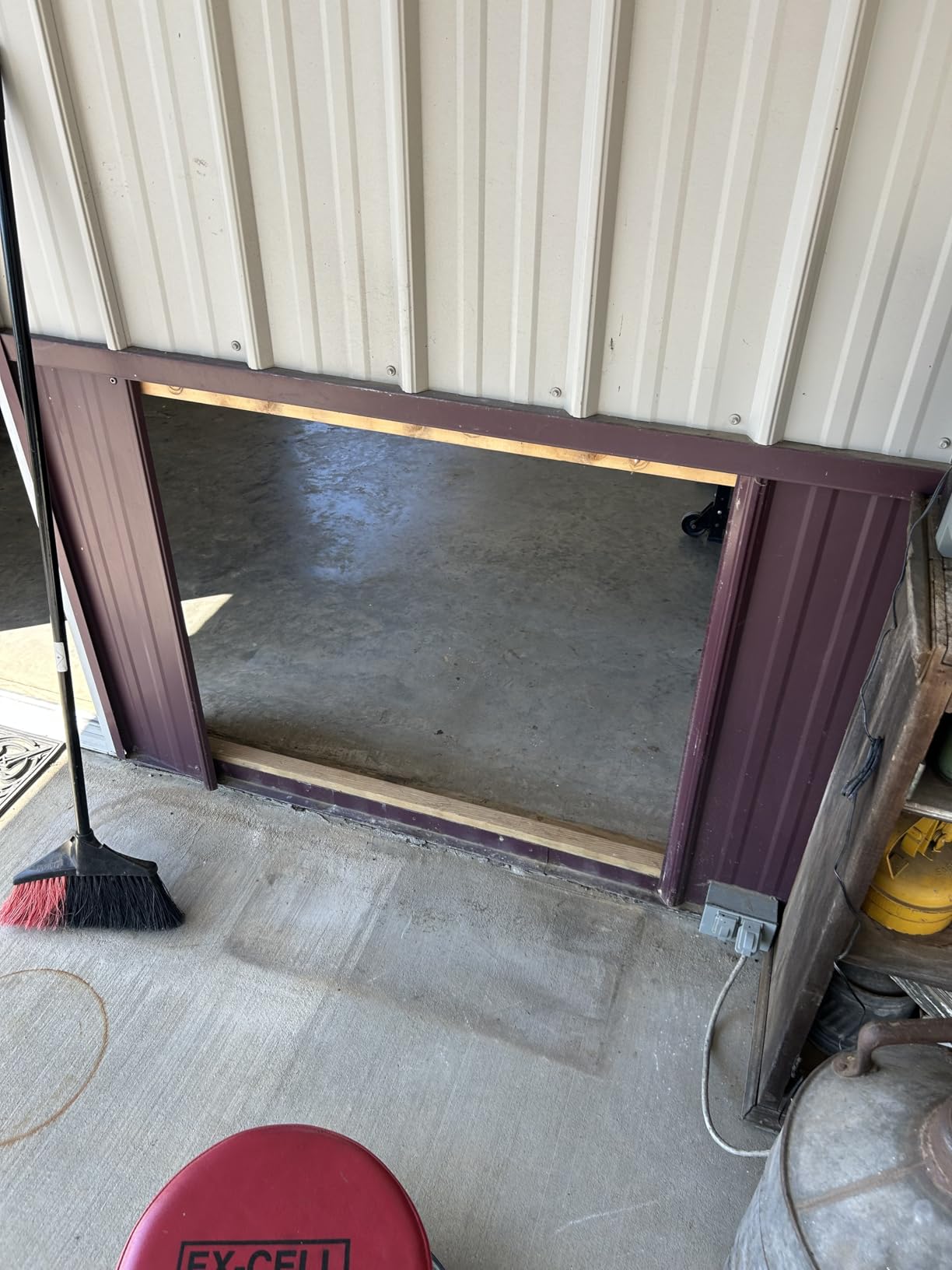[Petoasis] 3-Flaps Heavy-Duty Dog Door, Rust Proof Aluminum Alloy Frame | Energy-Efficient, Thick Flaps Block Wind Snow Rain Intrusion in Extreme Weather (Silvery White, Large for Door) customer photo 2