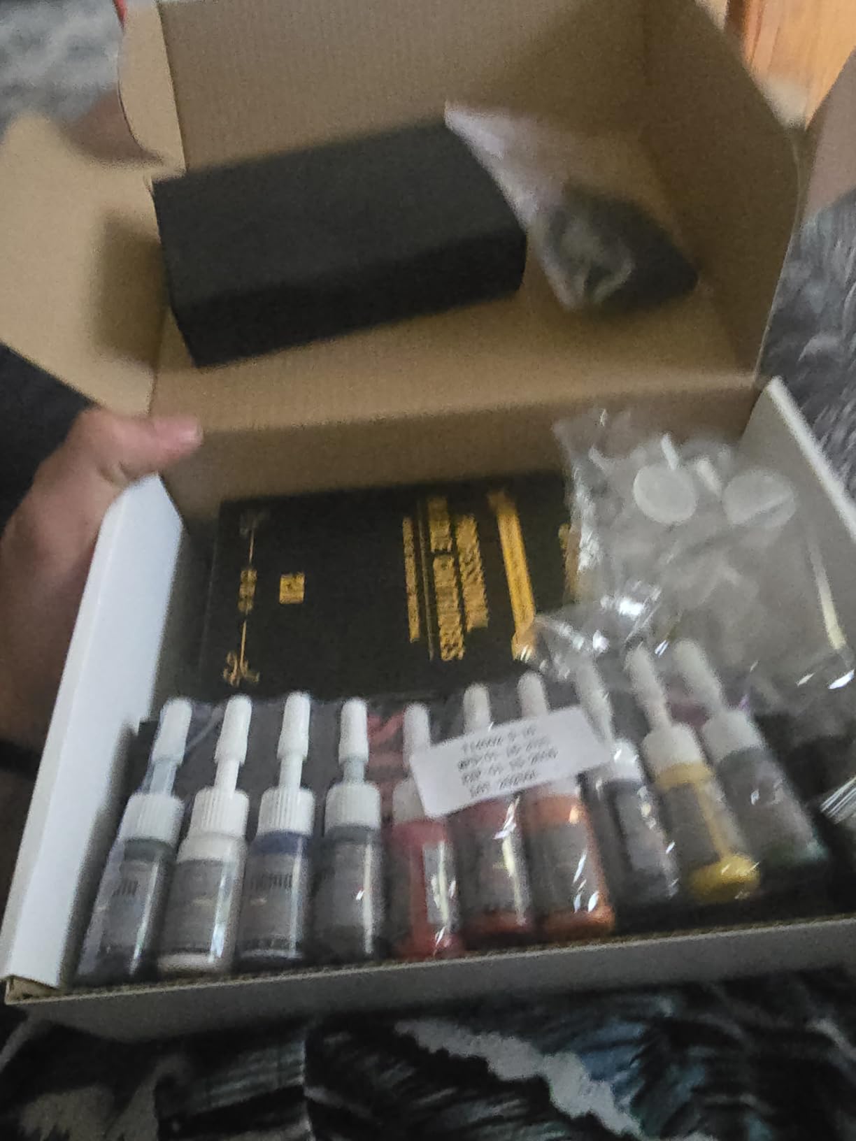 STIGMA Wireless Tattoo Gun Kit Complete with Pro Short Pen, 2 Batteries, 20 Tattoo Cartridge Needles, 10 Colors Set, Full Tattoo Accessories STP35TI4002-9 customer photo 1