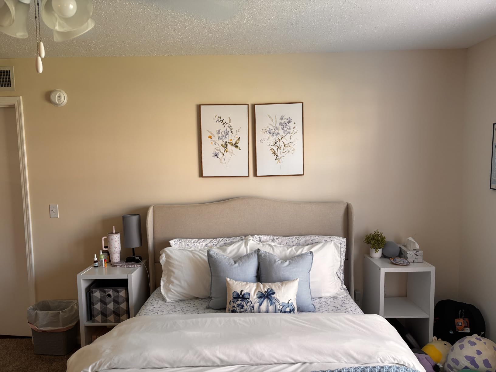koorlian Queen Size Bed Frame Upholstered Platform Bed with 51