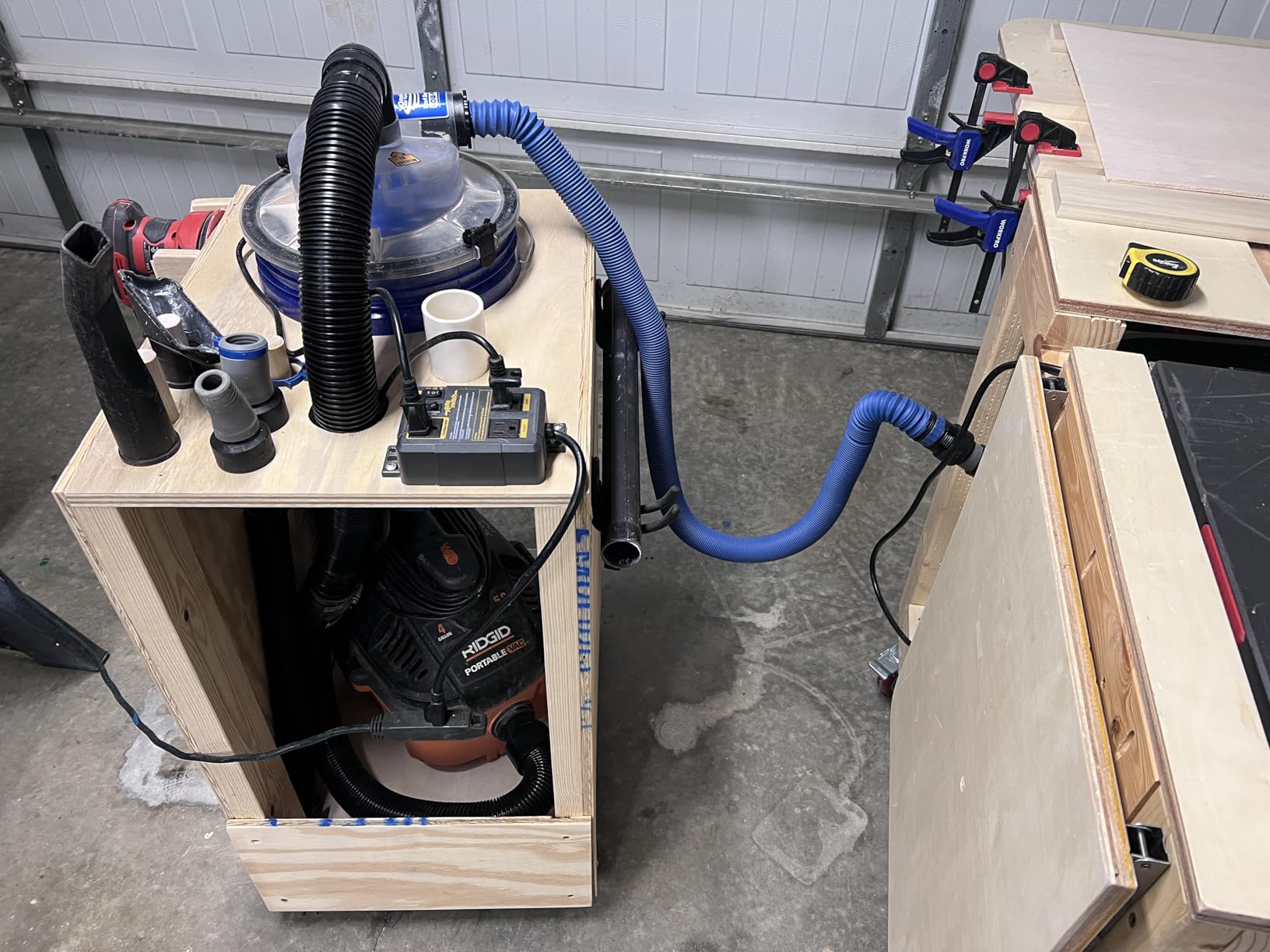 Dust Deputy Low-Pro Plus Cyclone Dust Separator - Engineered High Flow Wet/Dry Vacuum Kit - Fits Standard 5 Gallon Buckets - 2.5