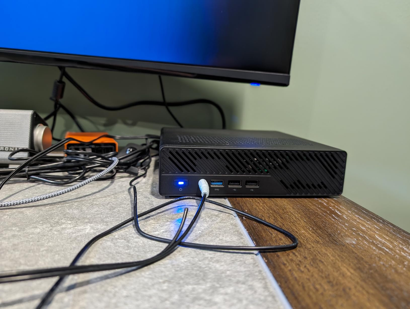 MINISFORUM MS-01 Mini Workstation Core i9-13900H 32GB RAM 1TB SSD Mini PC, HDMI+2X USB4 8K Display, 2x10G SFP+ Port, 2x2.5G LAN Port, Support M.2 2280/22110/U.2 SSD/RTX 3050 Graphics Cards customer photo 1