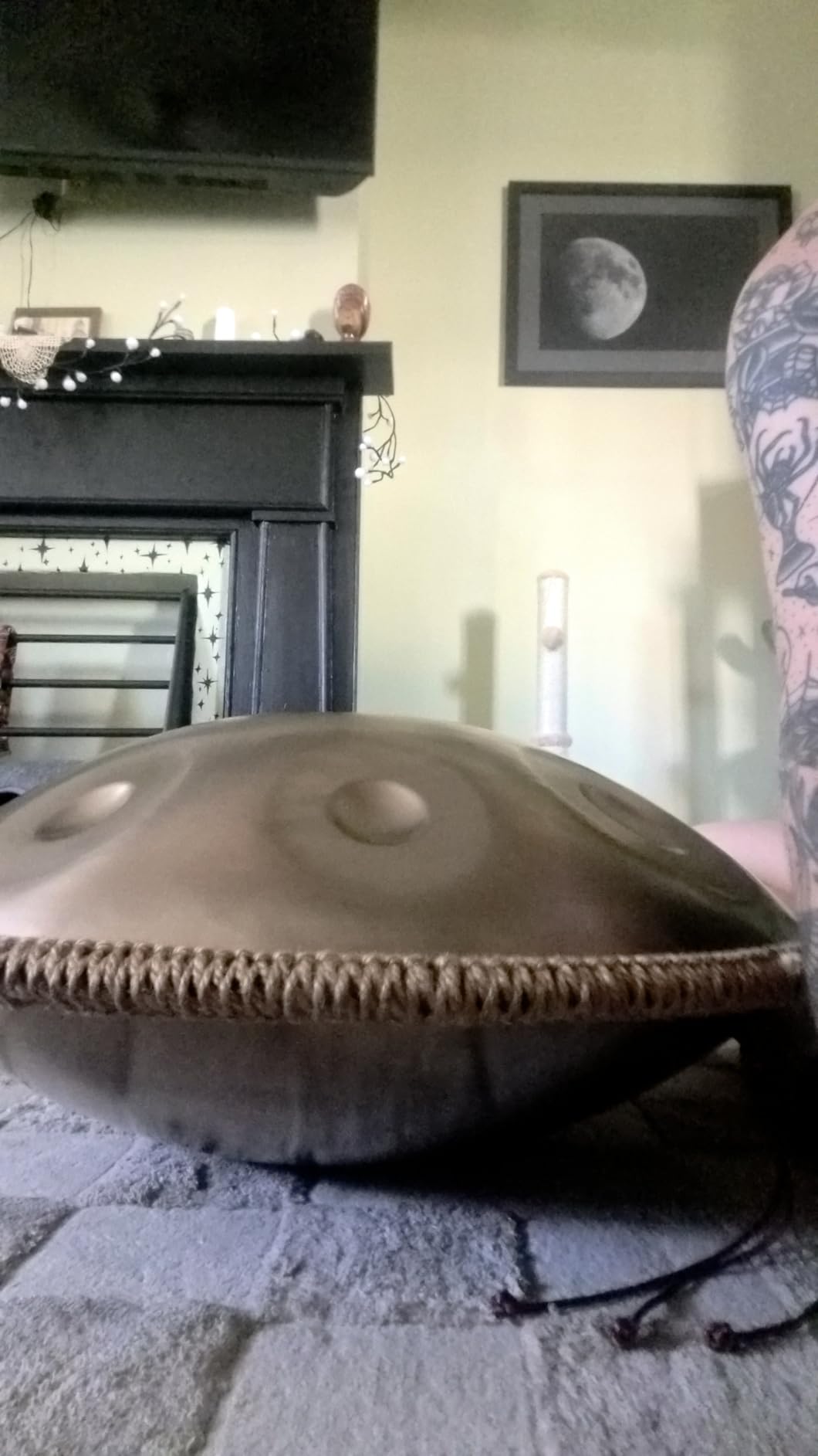 Handpan Drum 22 Inches D Minor Kurd, 432Hz 10 Notes Hand Drum Instrument, Premium Steel Drum, Handpan Instrument for Adults (Gold) customer photo 1