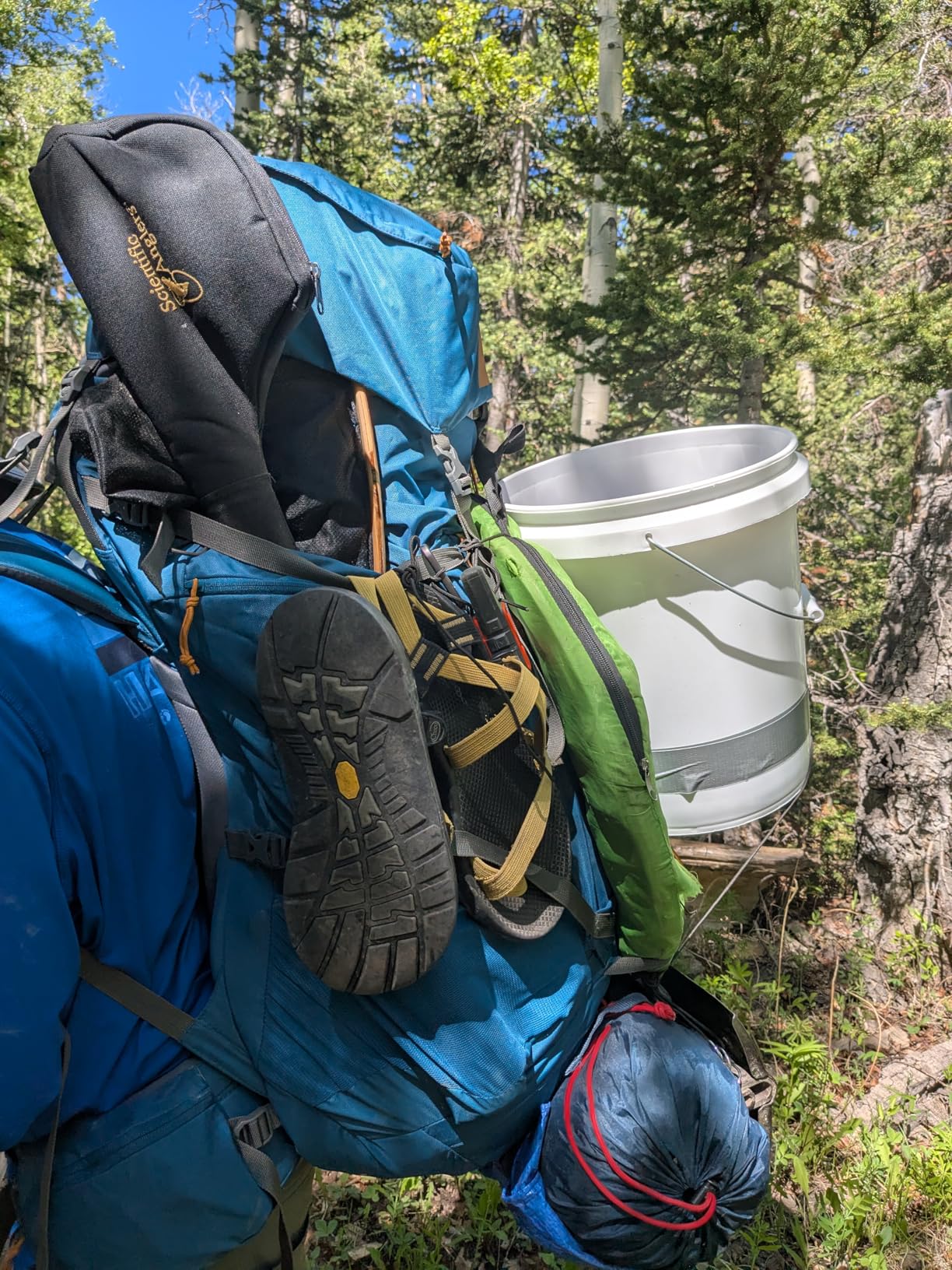 Kelty Coyote 60-105 Liter Internal Frame Backpack - Hiking, Backpacking, Travel, Hydration Compatible, Adjustable Torso (85L / Black) customer photo 2