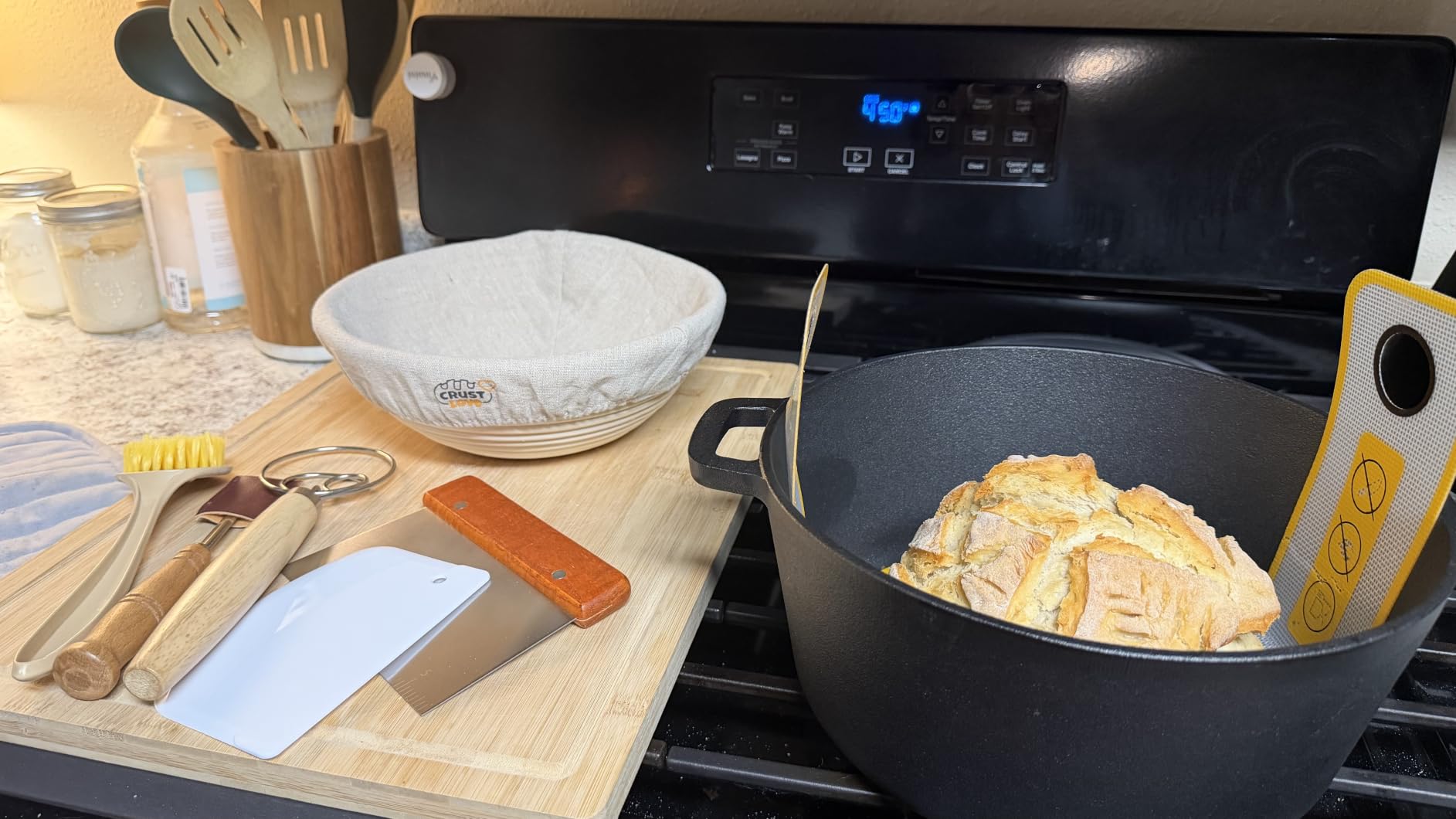 5 QT Pre-Seasoned Dutch Oven for Bread Baking with Lid and Kit | Dutch Oven for Sourdough Bread Baking and Supplies incl. Banneton, Bread Sling, Lame, Dough Whisk & Guide, Cast Iron Pot Set customer photo 1