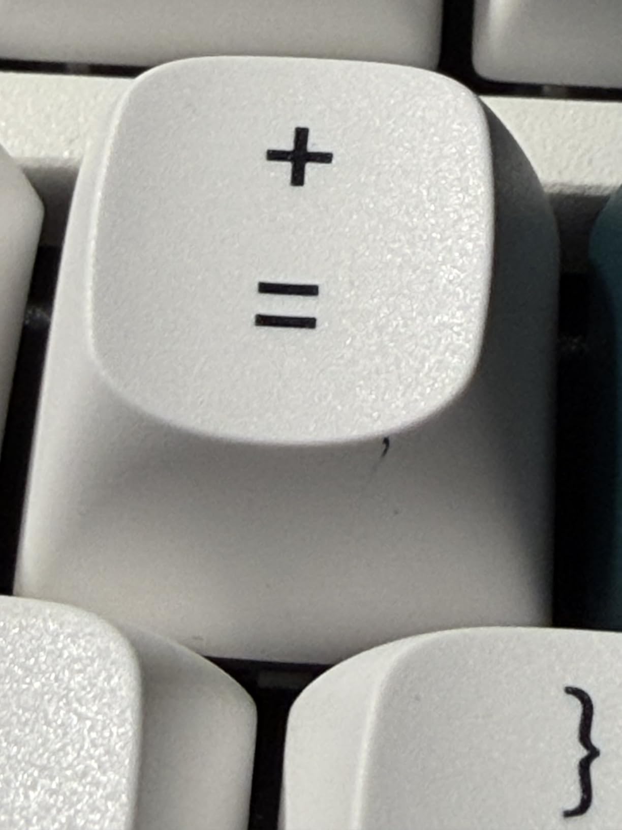 Q1 HE Wireless Custom Magnetic Keyboard, QMK Launcher | Rapid Trigger 2.4 GHz & Bluetooth 5.2 with Gateron Double-Rail Magnetic Switch for Mac Windows Linux (Hot-swappable) customer photo 1
