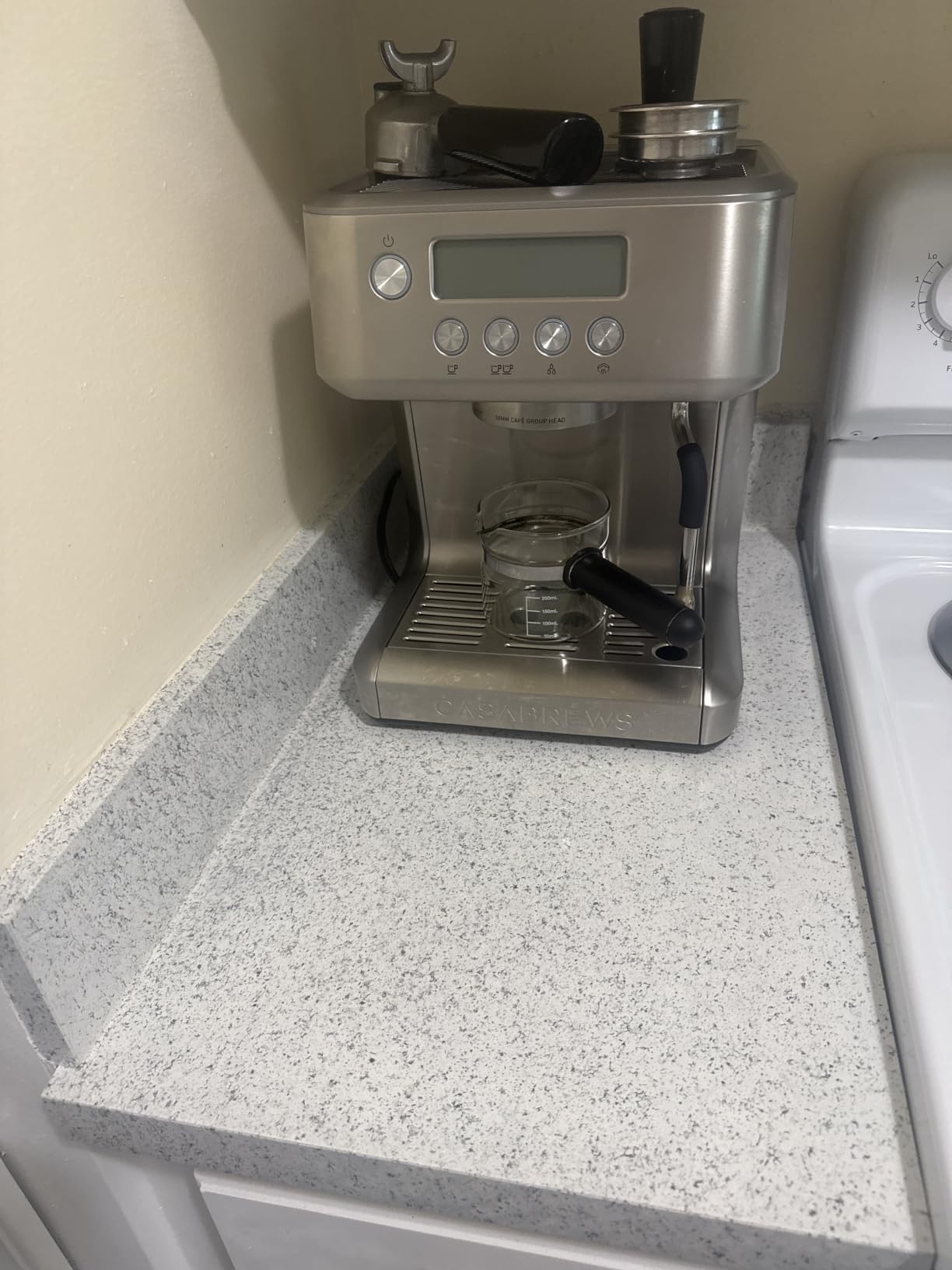 CASABREWS Ultra Espresso Machine, Barista Espresso Maker with Steam Wand | LCD Display, Custom Brew Temp, Latte & Cappuccino Machine, 20-Bar Italian Pump, Powerful Steam Wand, 73oz Removable Tank customer photo 2