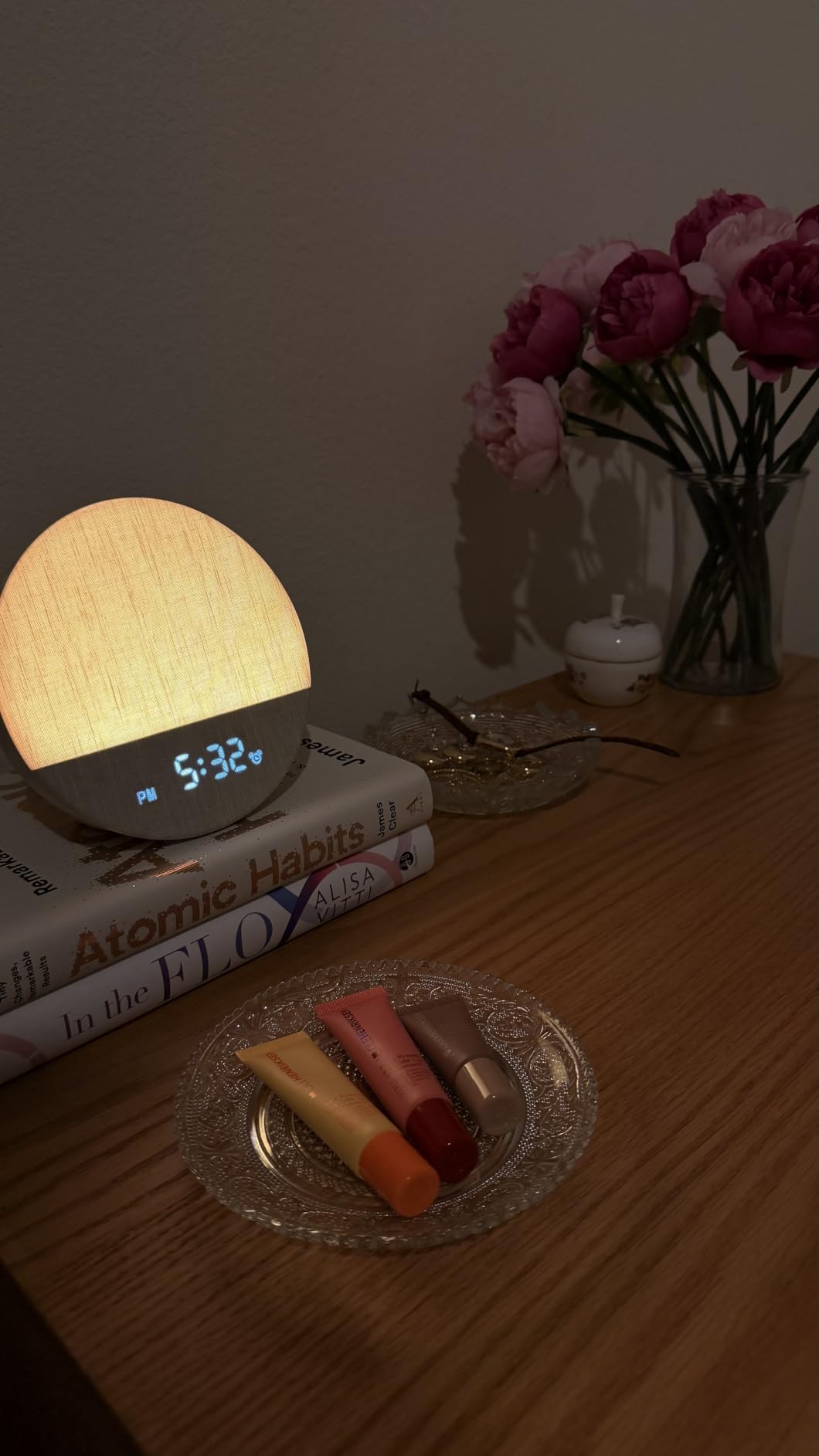 Dreamegg Sunrise 1 - Sunrise Alarm Clock, Sound Machine for Sleep, Customizable Sleep Routines, Dimmable Night Light, 29 Soothing Sounds, White Noise Machine, Wake Up Light for Bedrooms, Adults, Kids customer photo 2