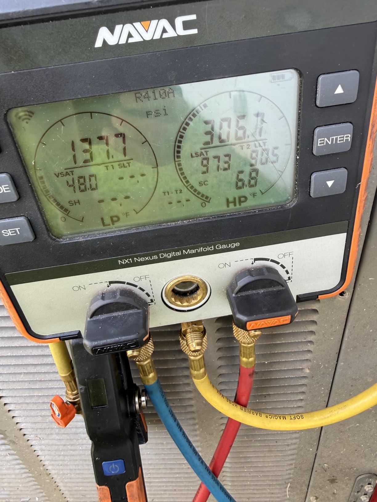 NAVAC NX1 Nexus Digital Manifold Gauge - Bluetooth for Temperature Probes - Impact-Resistant HVAC Gauge with Aluminum Body and Rubber Cover - A2L Compatible - 2 Years Warranty customer photo 1