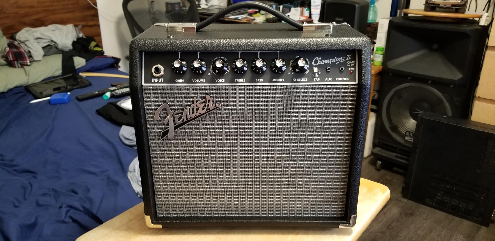 Fender Champion II 25 Watt Electric Guitar Combo Amp, Speaker, USB & Aux | Beginner practice amp, 25-Watt Combo Amp with 8