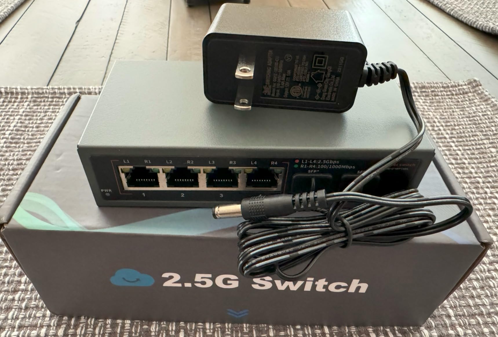 10Gbe Unmanaged Ethernet Switch with 6x10G Base-T & 2x10G SFP+ Uplink, 1000M/2.5G/5G/10G Compatible, Metal & Build-in Fan Plug & Play, Ideal for NAS, Home and Industrial, Desktop/Wall Mount customer photo 2