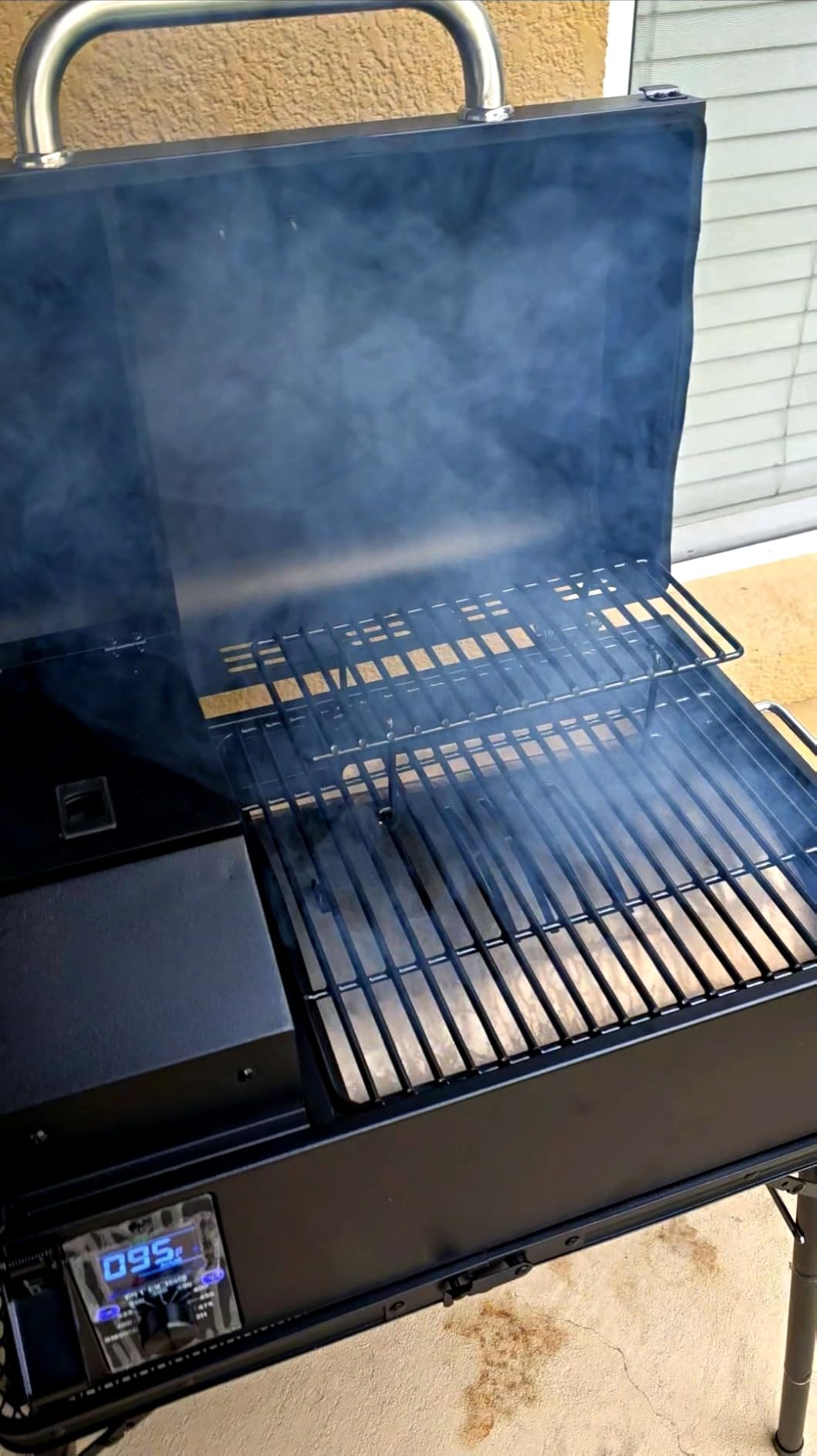 Pit Boss 150 Wood Pellet Grill & Smoker with Flame Broiler 256-Sq. In. Cooking Space, 180°F to 500°F Temperature Range, 7 lb. Pellet Hopper, for Tailgating, Camping, or Travel, Black customer photo 2