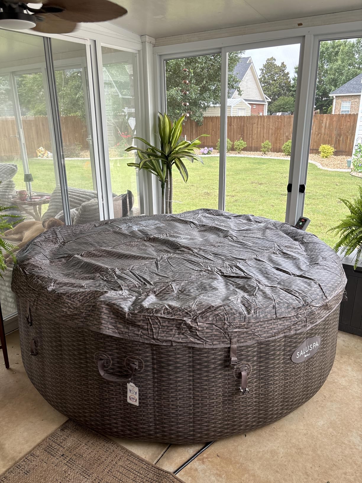 Bestway SaluSpa Bali 5 to 7 Person Inflatable Hot Tub, Round Energy-Efficient Portable Outdoor Spa with 180 AirJets, 85