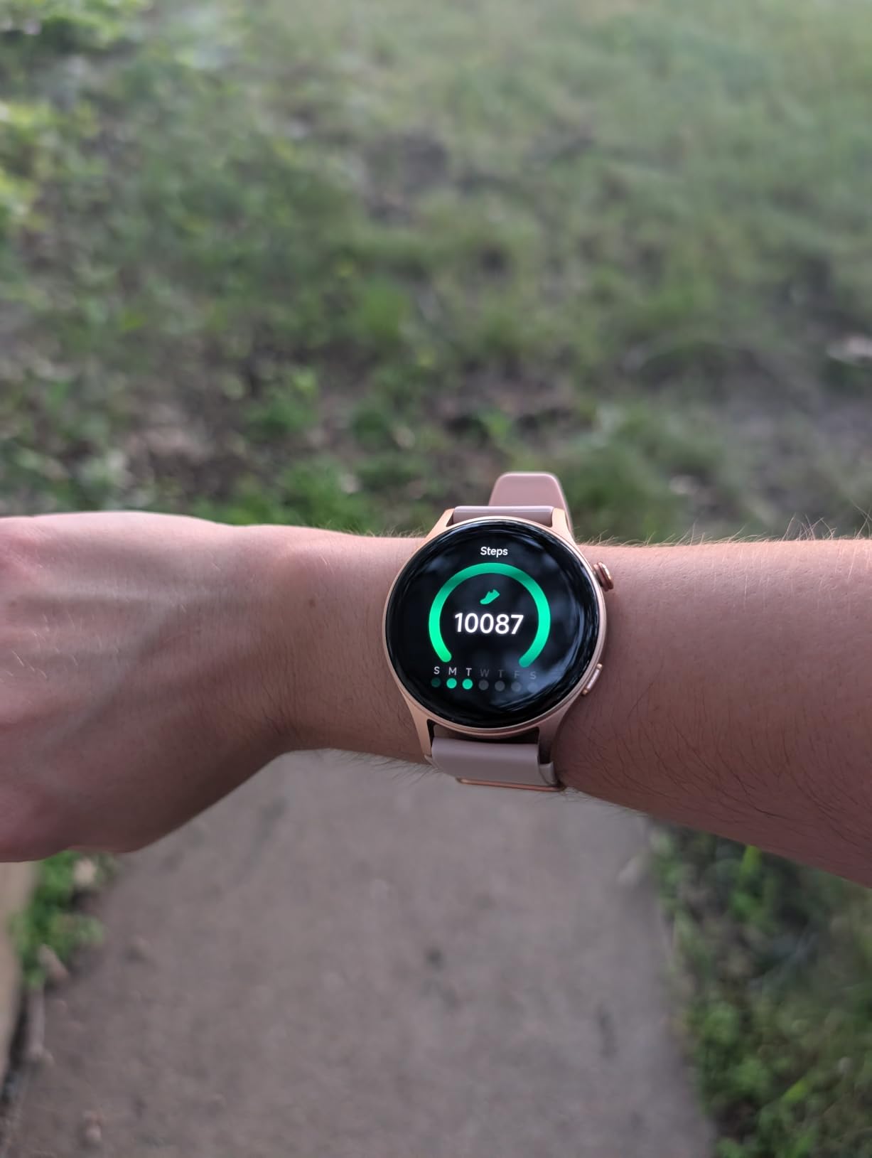 Smart Watch for Women, Answer/Make Call, 1.32'' AMOLED Ultra-Clear Screen Fitness Tracker with Heart Rate/Sleep/SpO2 Monitor, Smartwatch for iPhone/Samsung/Android, 110+ Sport Modes, 3ATM Waterproof customer photo 1