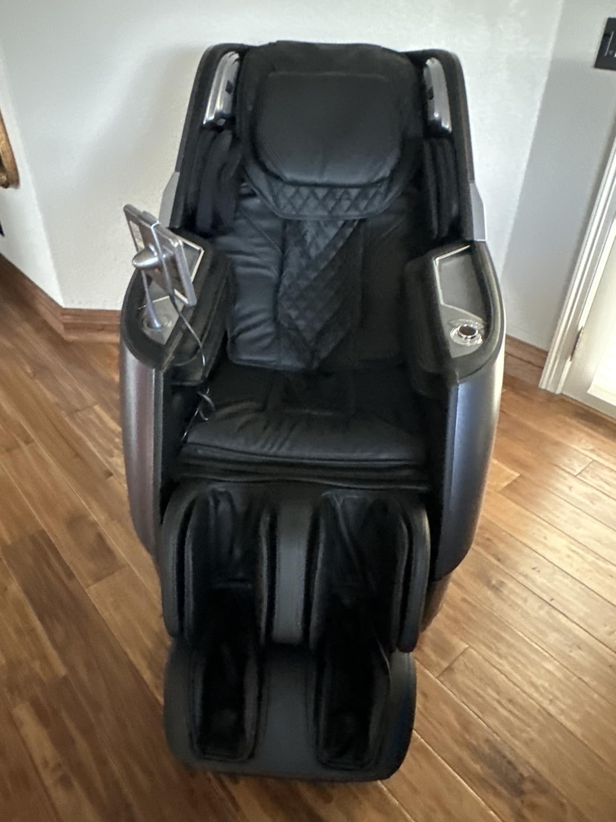HealthRelife 4D Massage Chair Full Body Zero Gravity Recliner - 55