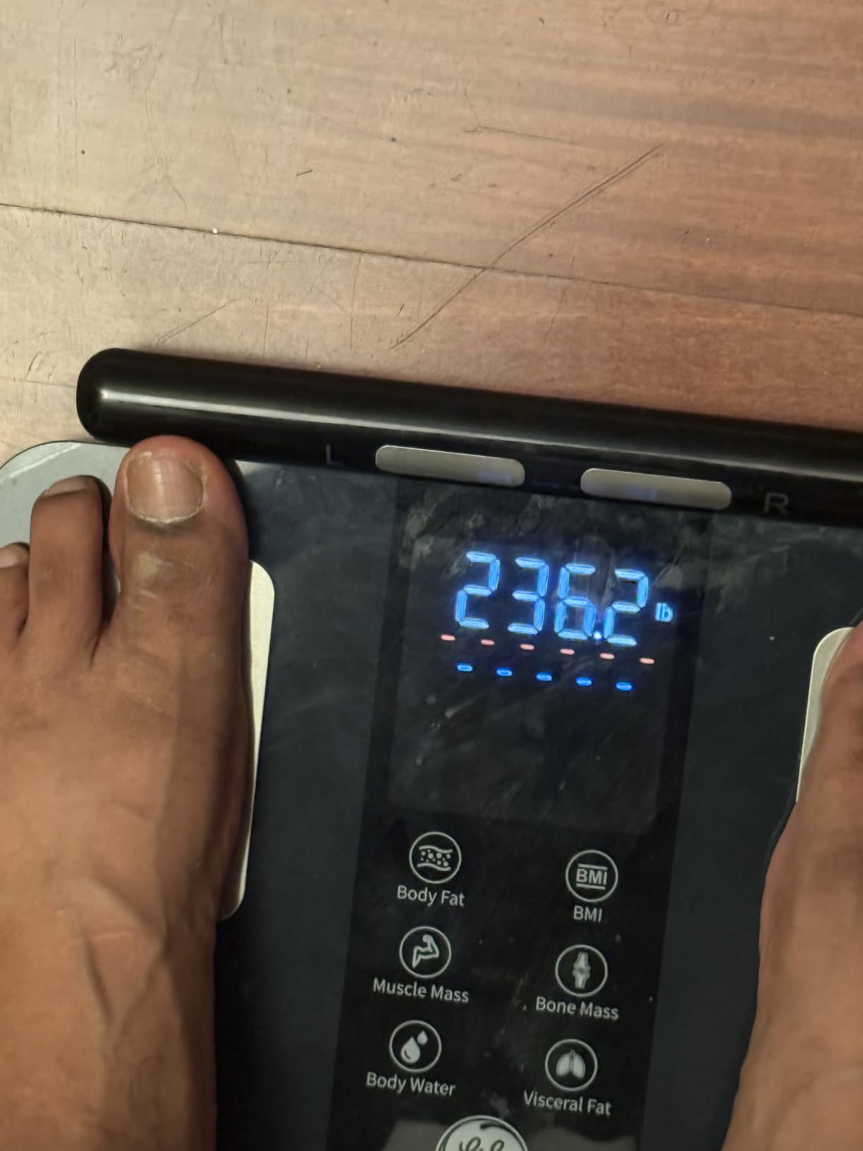 GE Smart Scale for Body Weight: 8-Electrode Digital Bathroom Scale for Weight Fat BMI Muscle Mass Full Body Composition Analyzer 50 Measurements Bluetooth Highly Accurate Weighing Machine 400lb Black customer photo 1