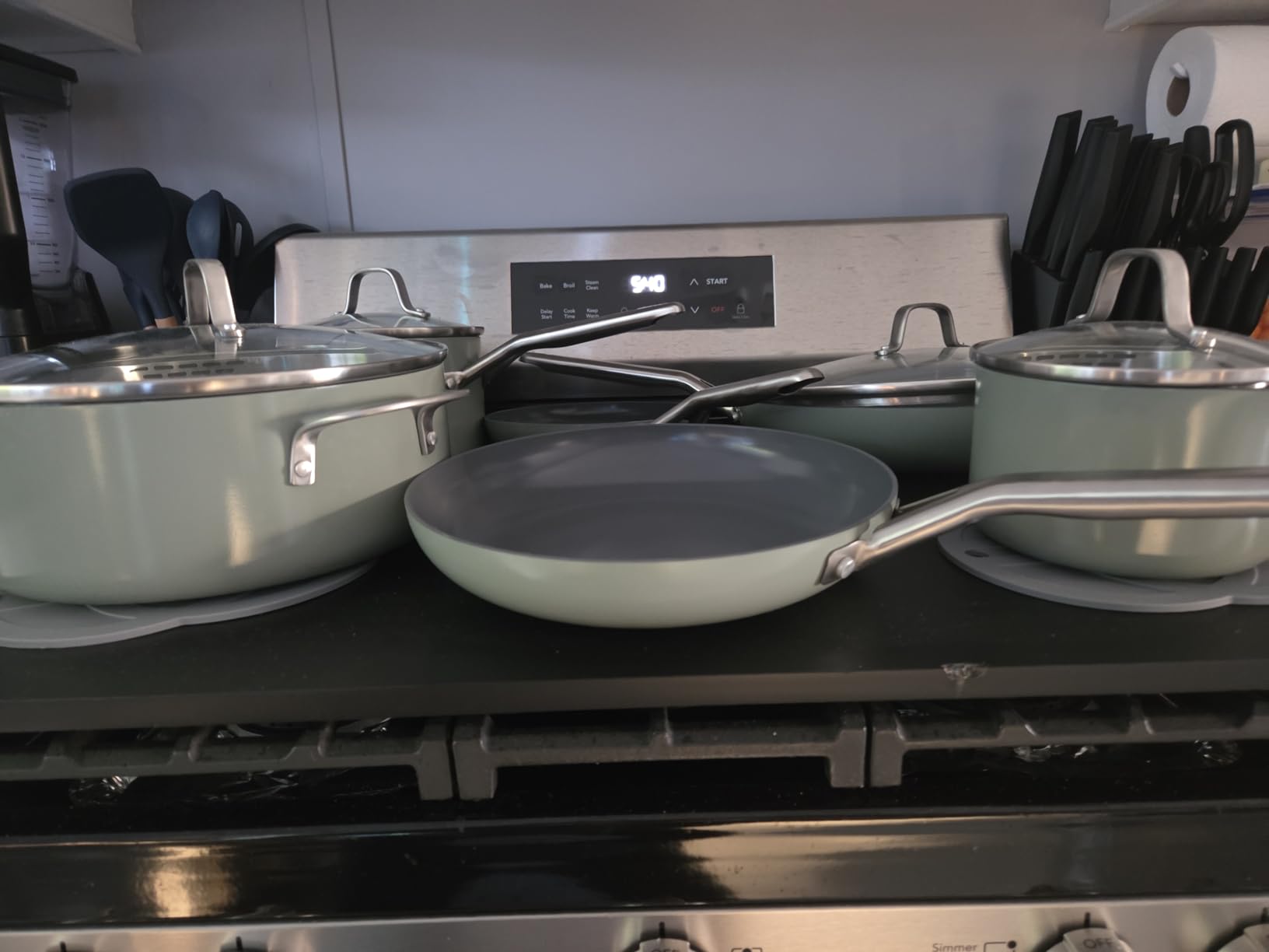 Calphalon Ceramic Nonstick 12-pc. Cookware Set customer photo 2