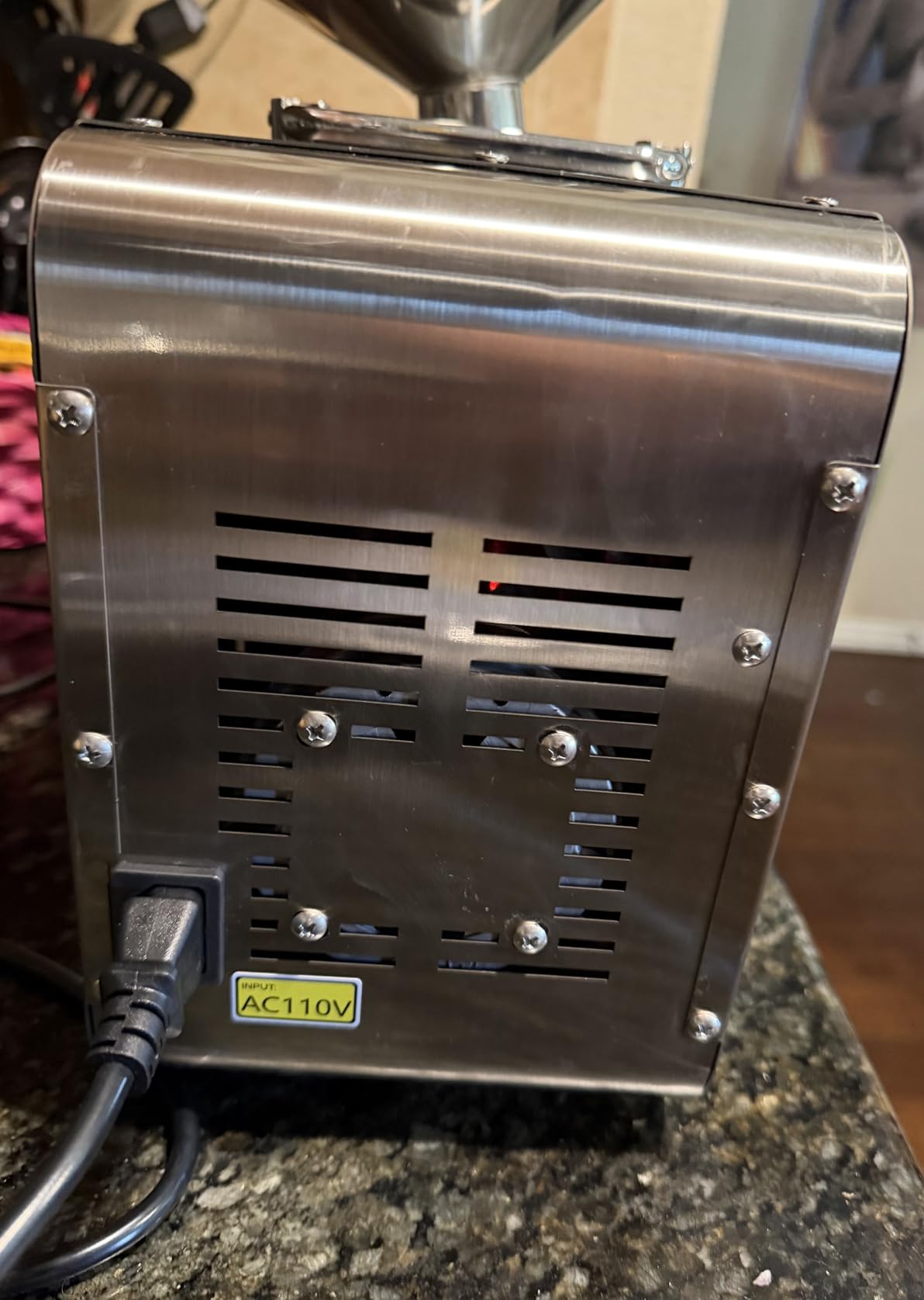 820W Oil Press Machine, Automatic Hot and Cold Seed Oil Extractor | Stainless steel for home and commercial use; presses peanuts, sesame, soybeans, sunflower seeds, flaxseed and walnuts customer photo 1