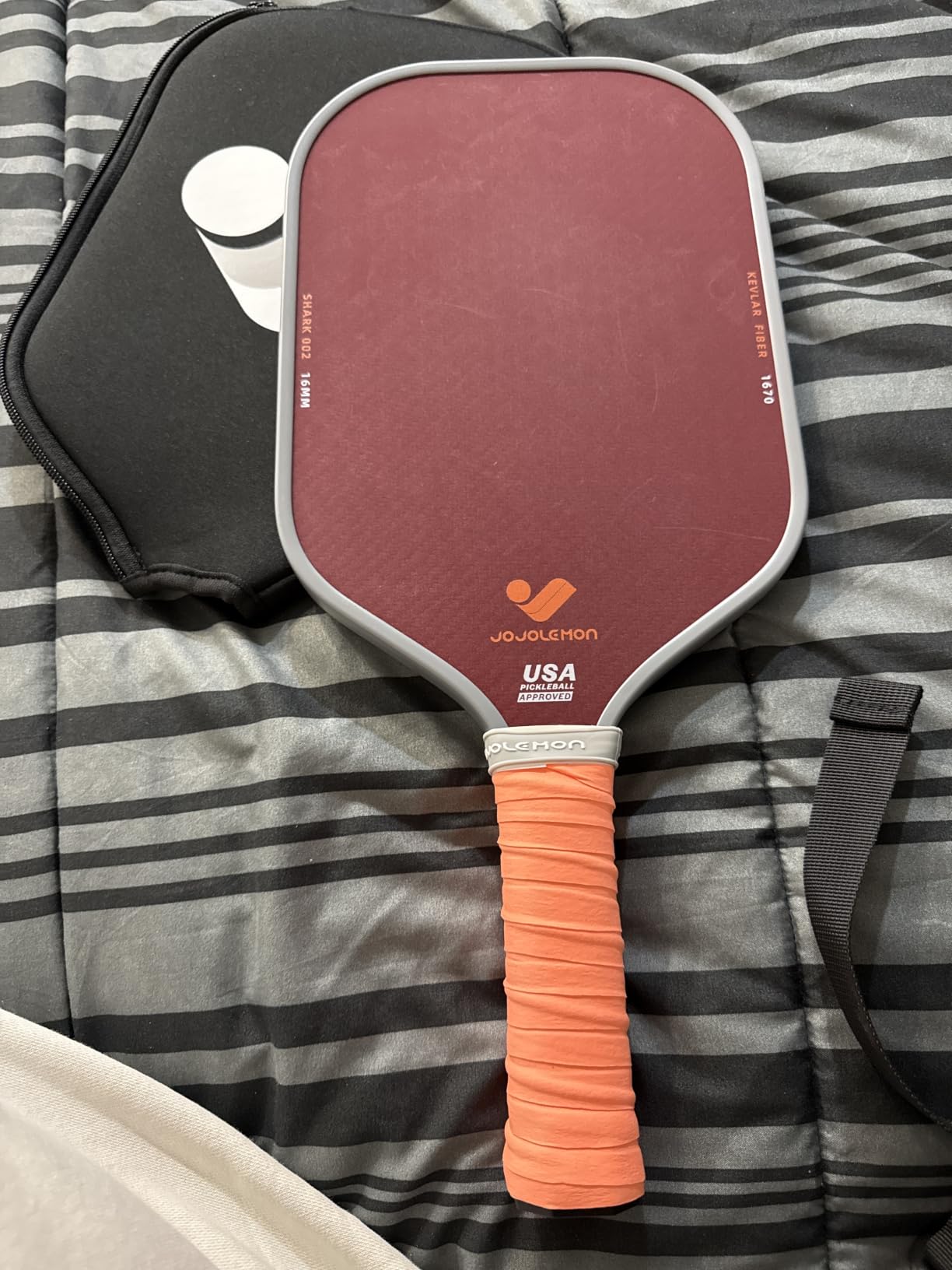 JOJOLEMON Pickleball Paddles, Carbon Fiber Pickleball Paddle with a 16mm Shark Power Polymer Core, The Pickleball Rackets Designed for Ultimate Spin & Consistency customer photo 2